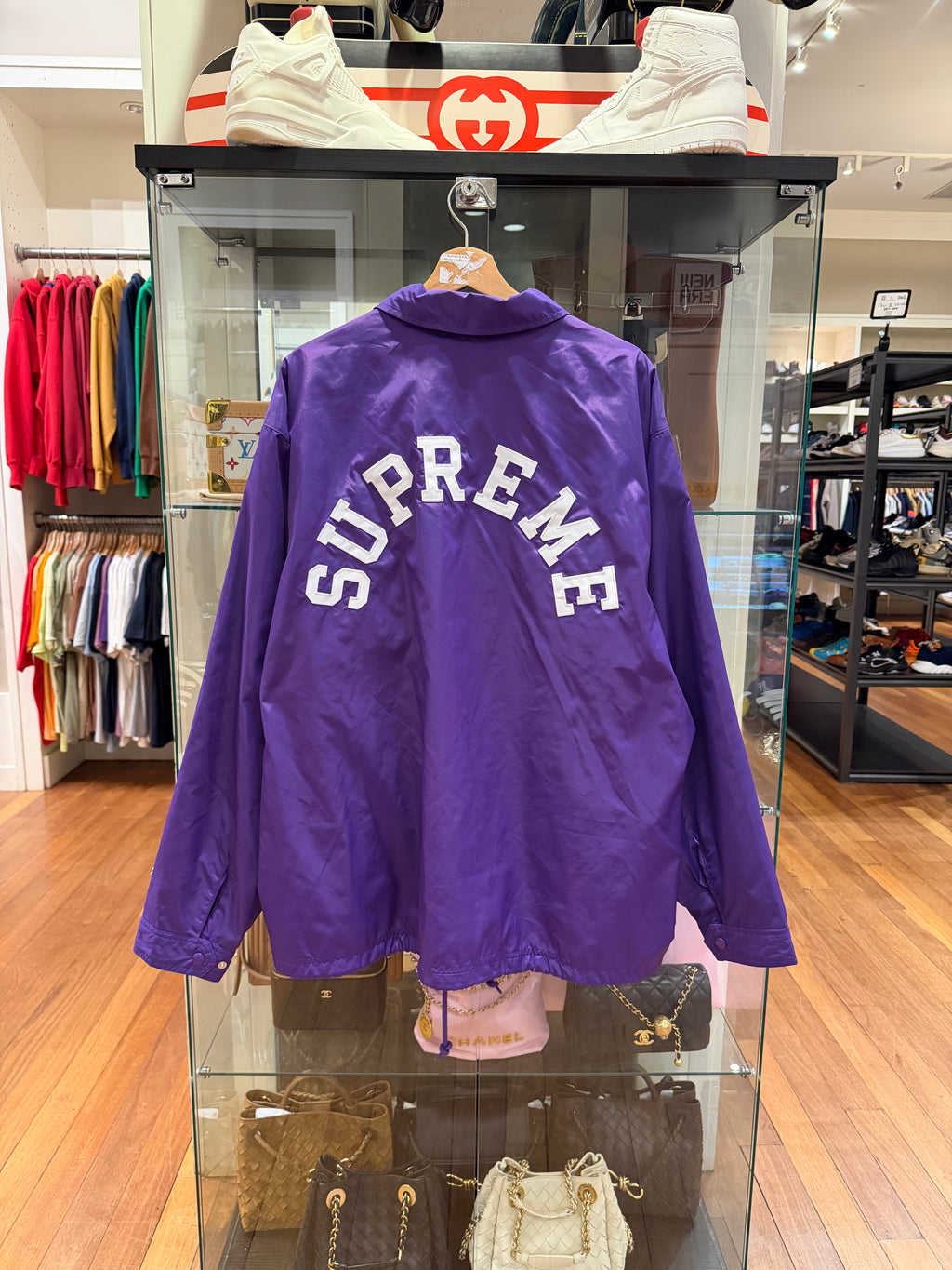 Supreme x Champion
Coaches Jacket - Purple
