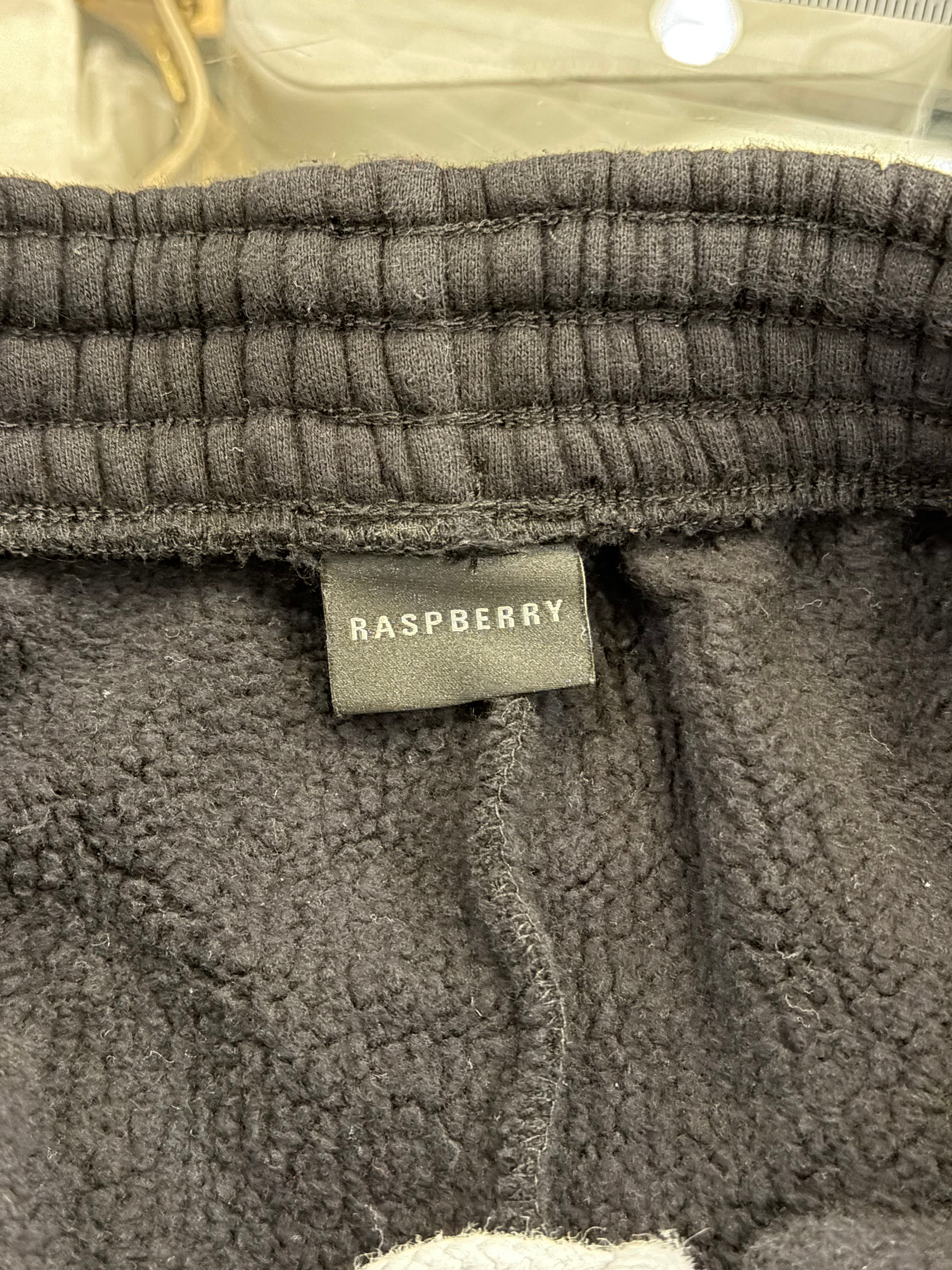 Raspberry Hills Sweatpants - Black
