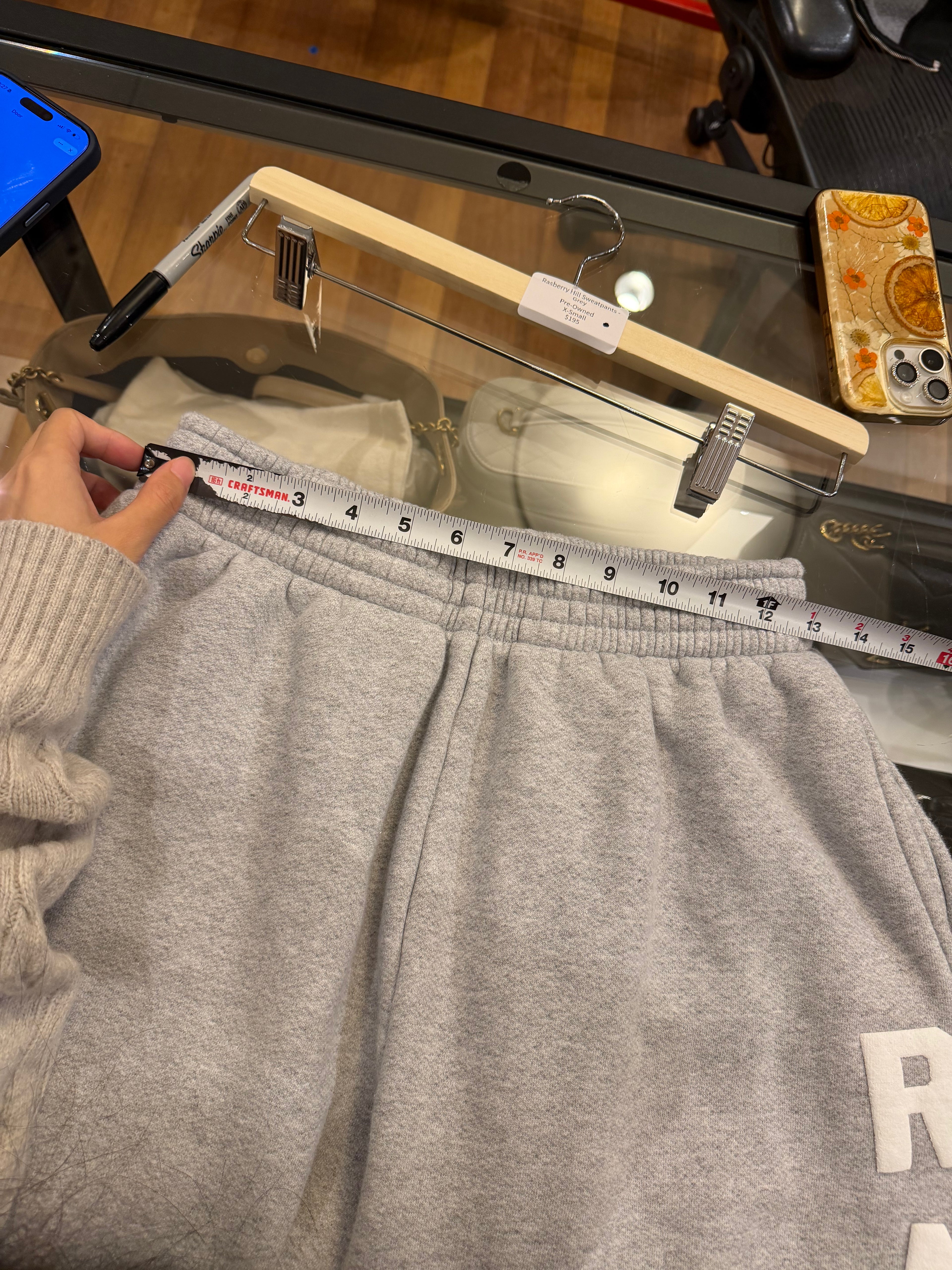 Raspberry Hills Sweatpants - Grey
