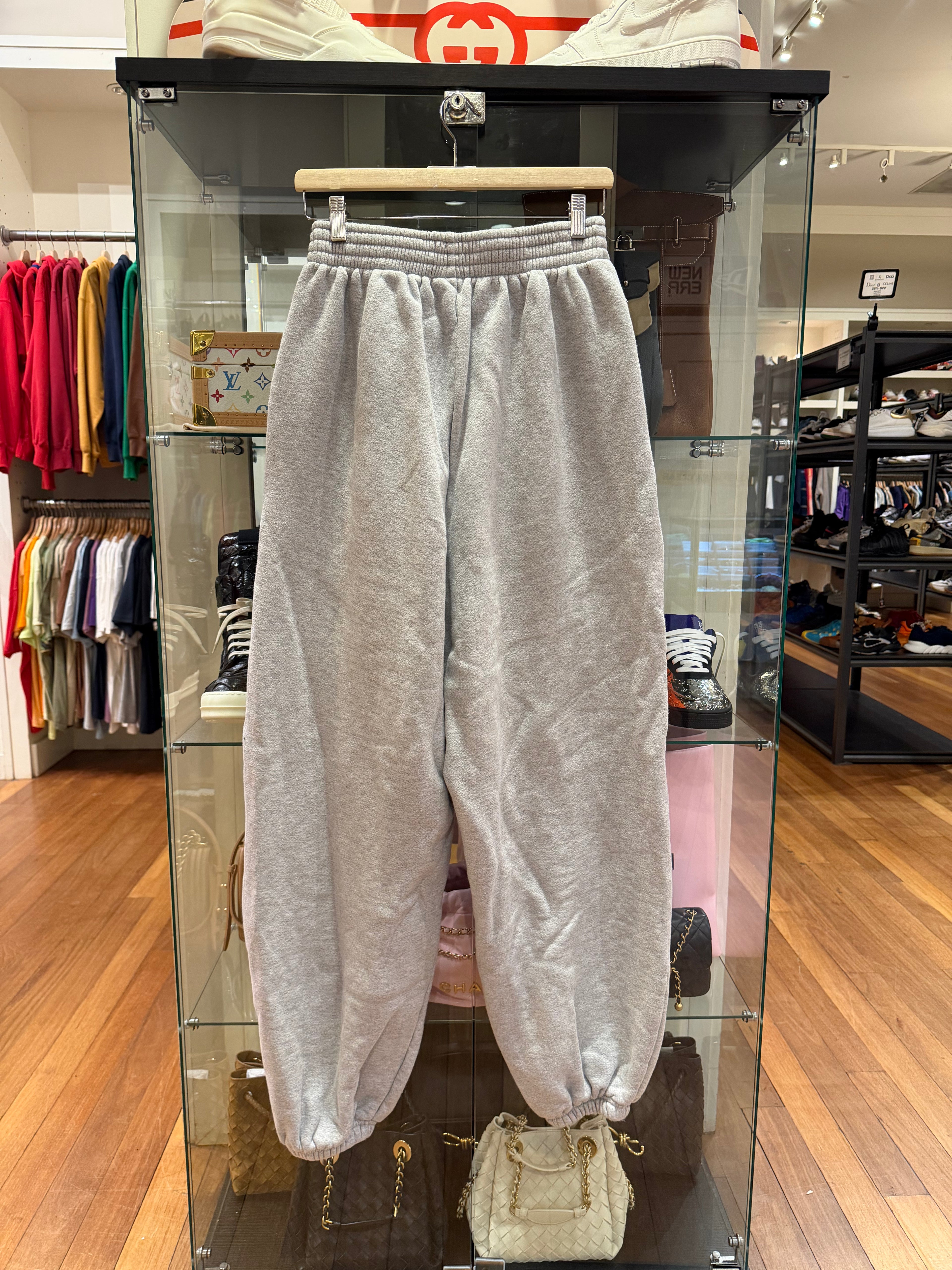 Raspberry Hills Sweatpants - Grey