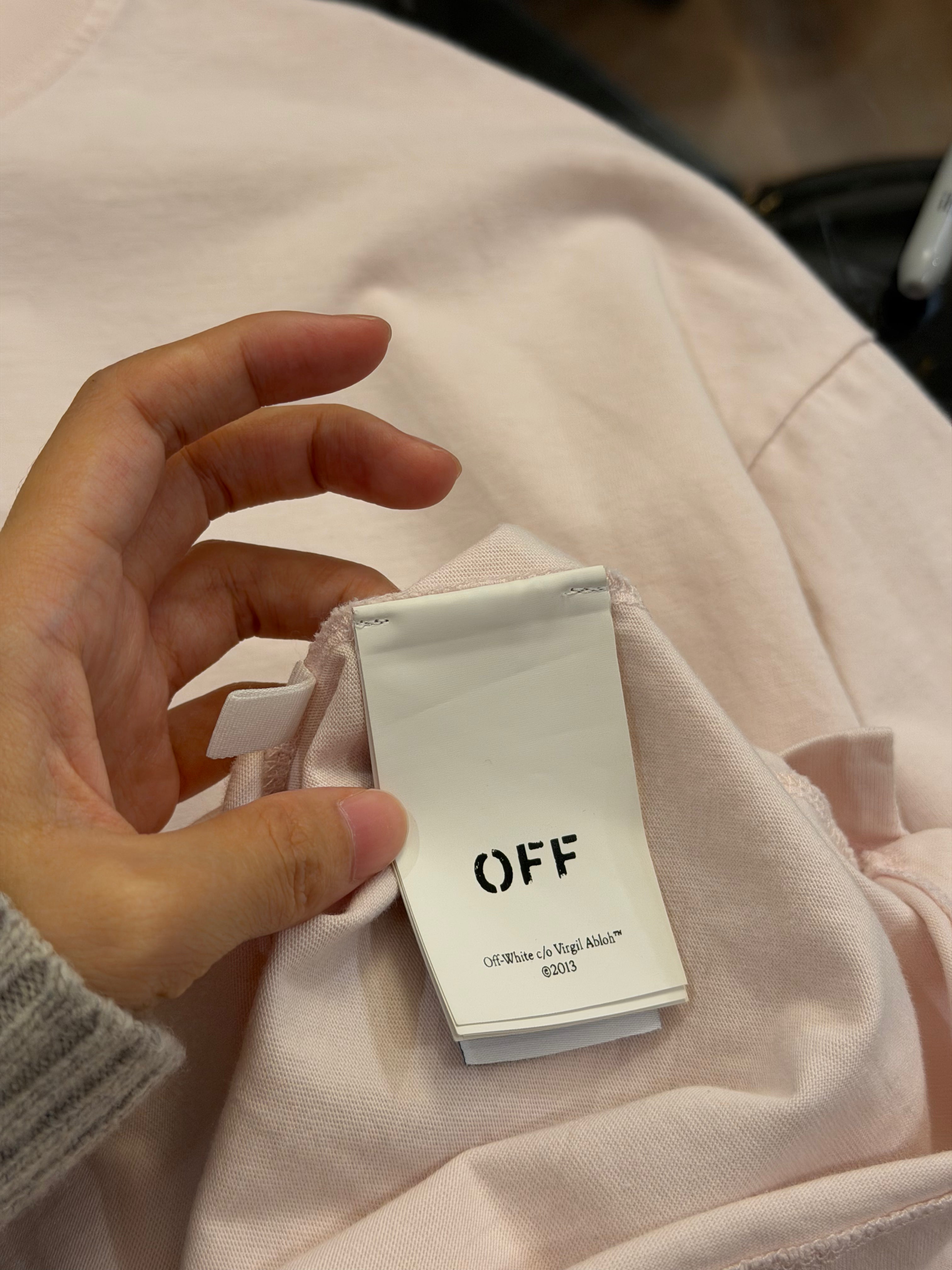 Off-White Painted Logo Tee -
Pink