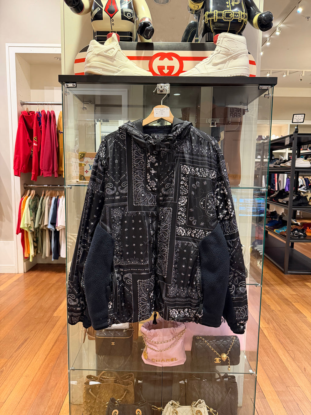 Kith Madison V Jacket - Black
Paisley