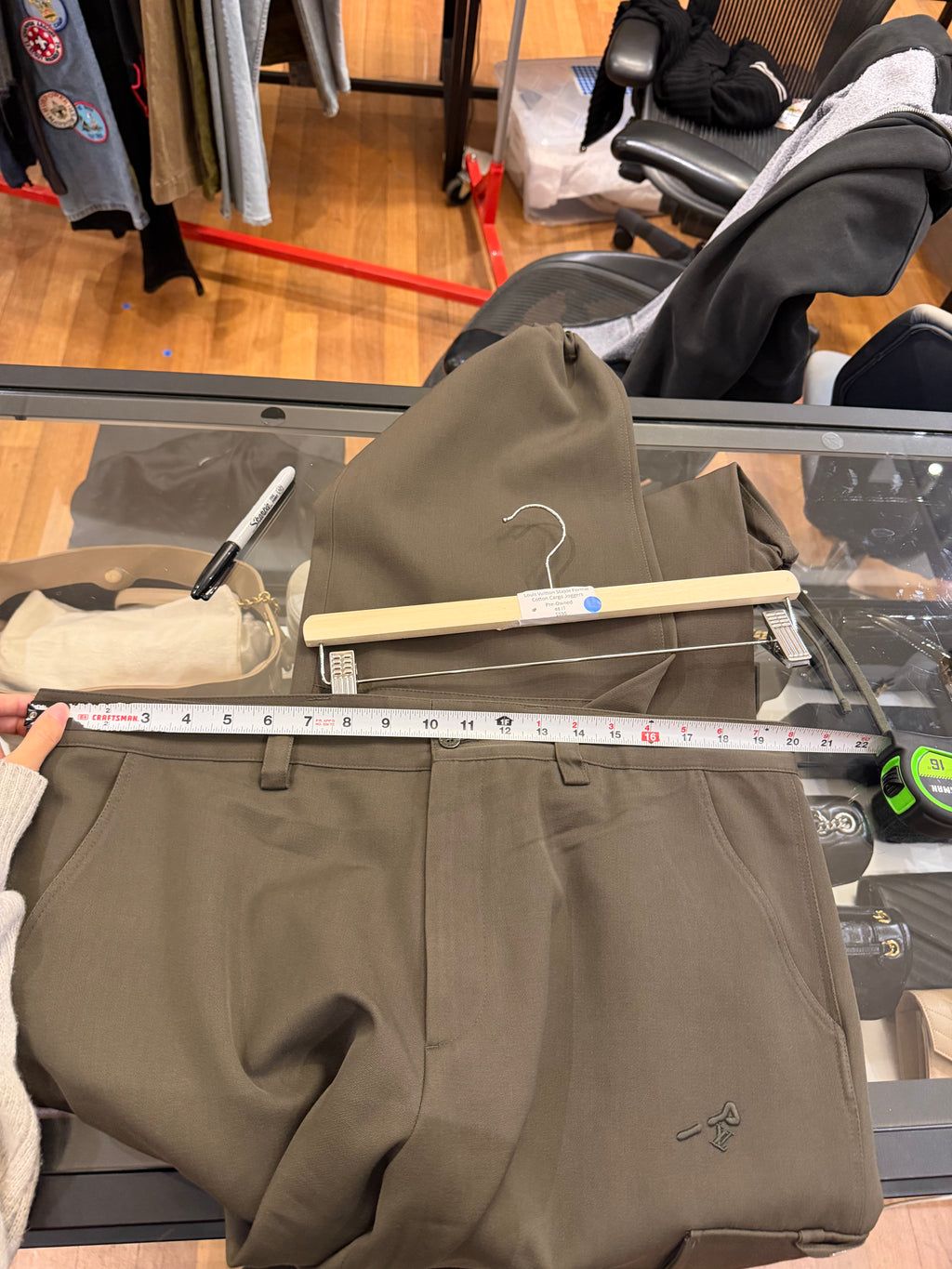 Louis Vuitton Staple Formai
Cotton Cargo Joggers