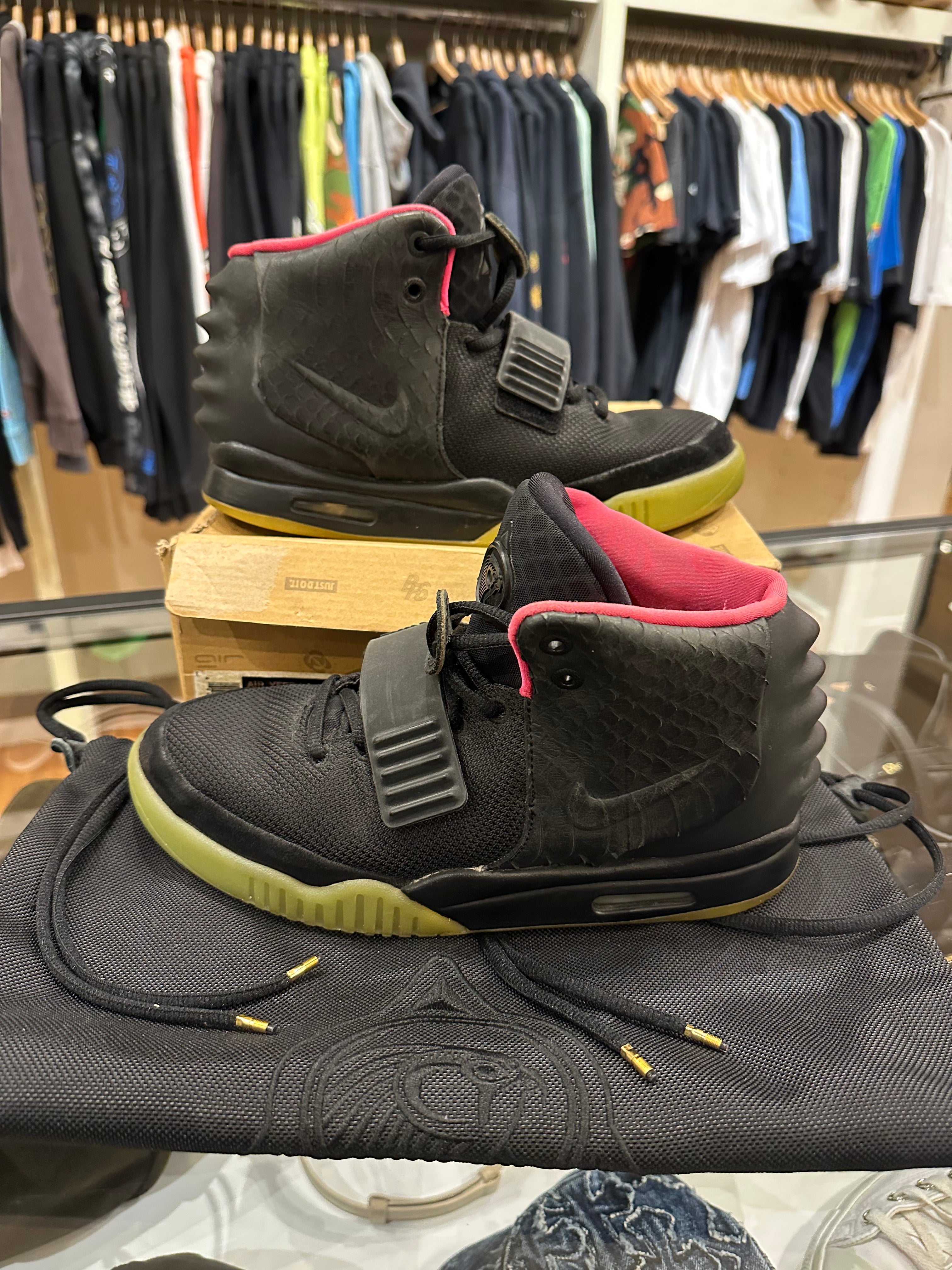 Nike air Yeezy 2 “Solar”