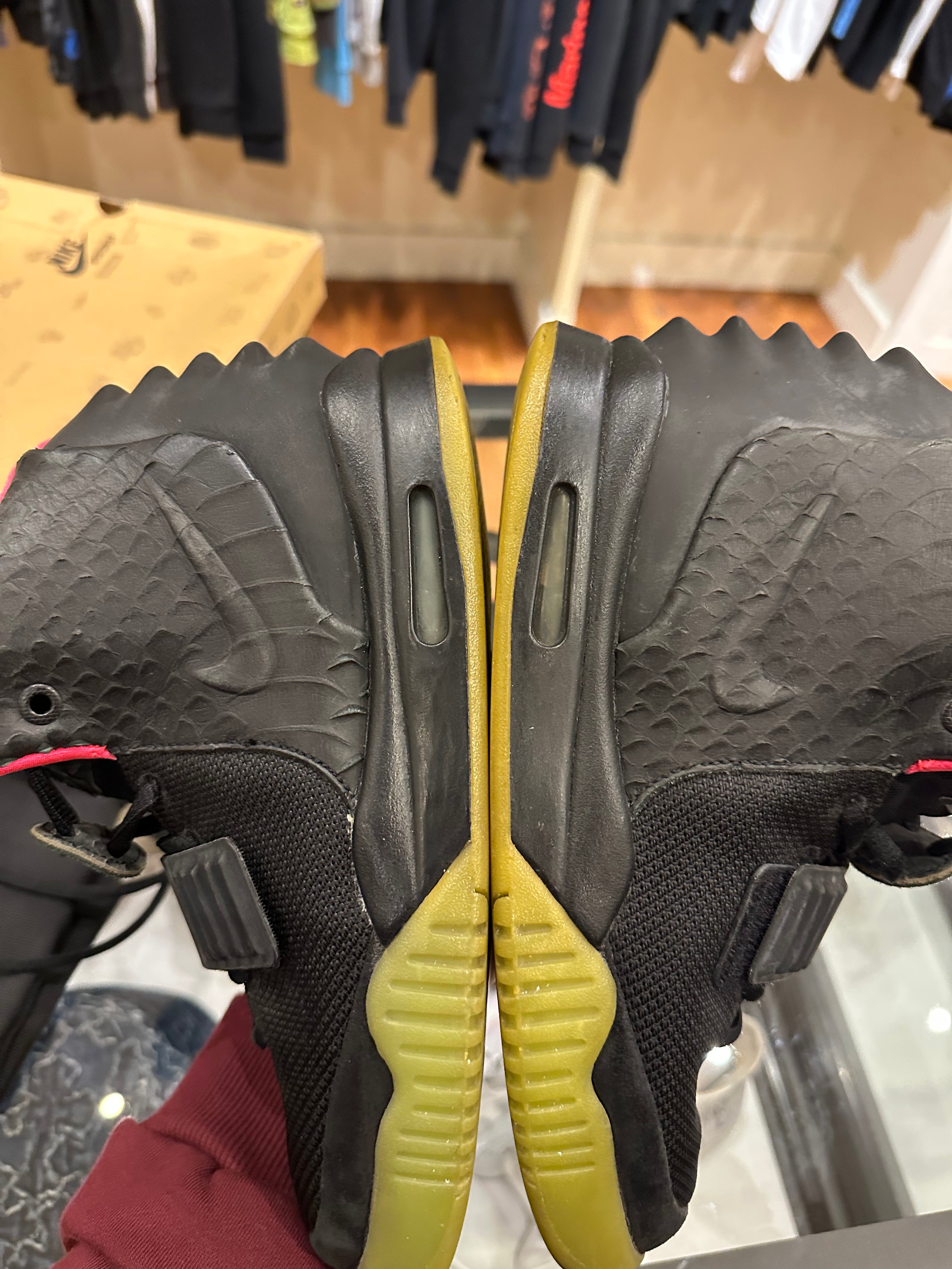 Nike air Yeezy 2 “Solar”