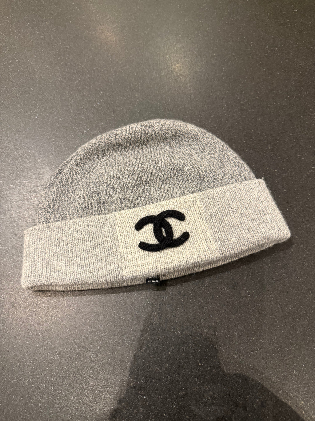 Chanel 25k Collection Cashmere Blend Beanie - Grey Black