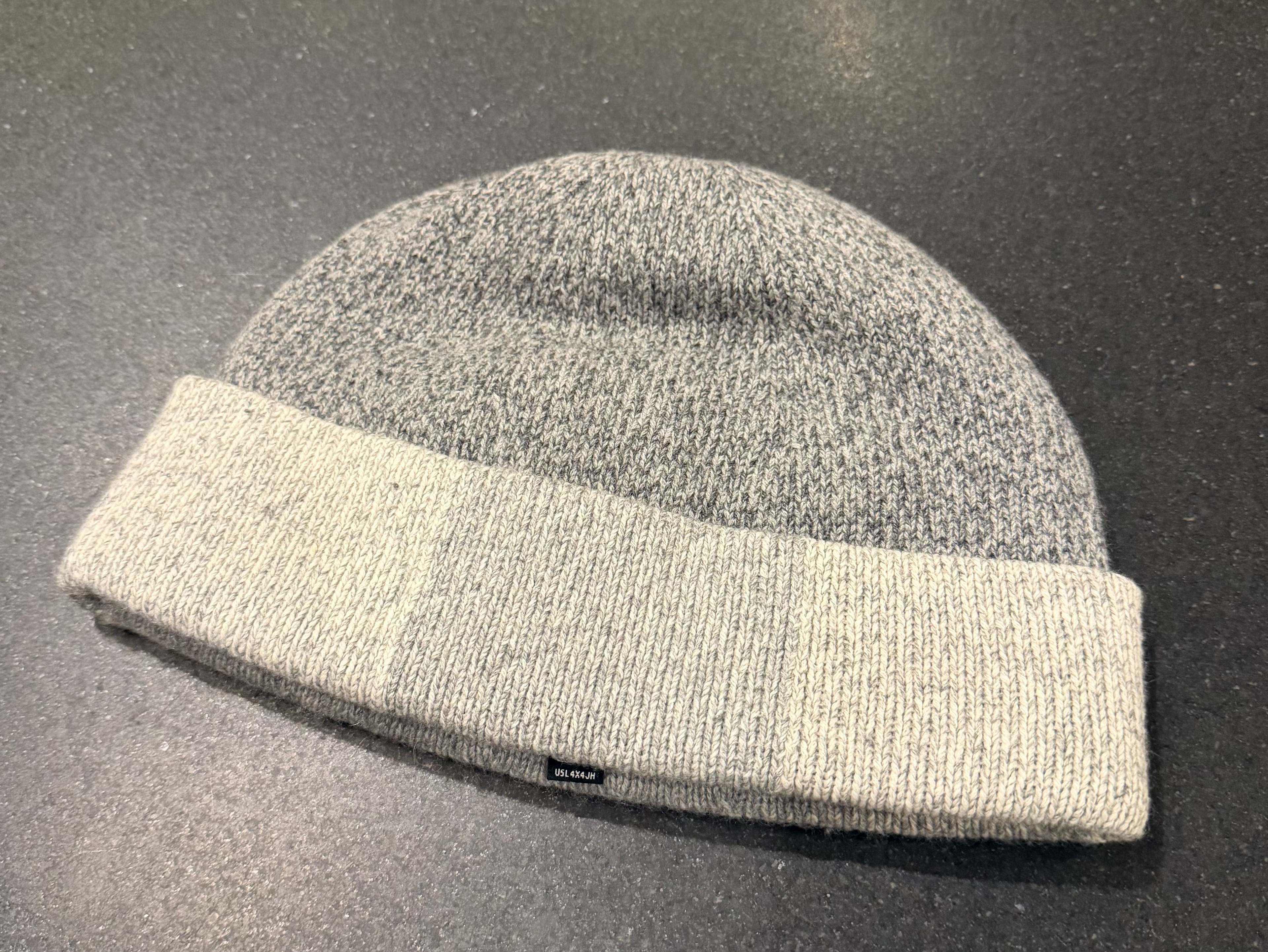 Chanel 25k Collection Cashmere Blend Beanie - Grey Black