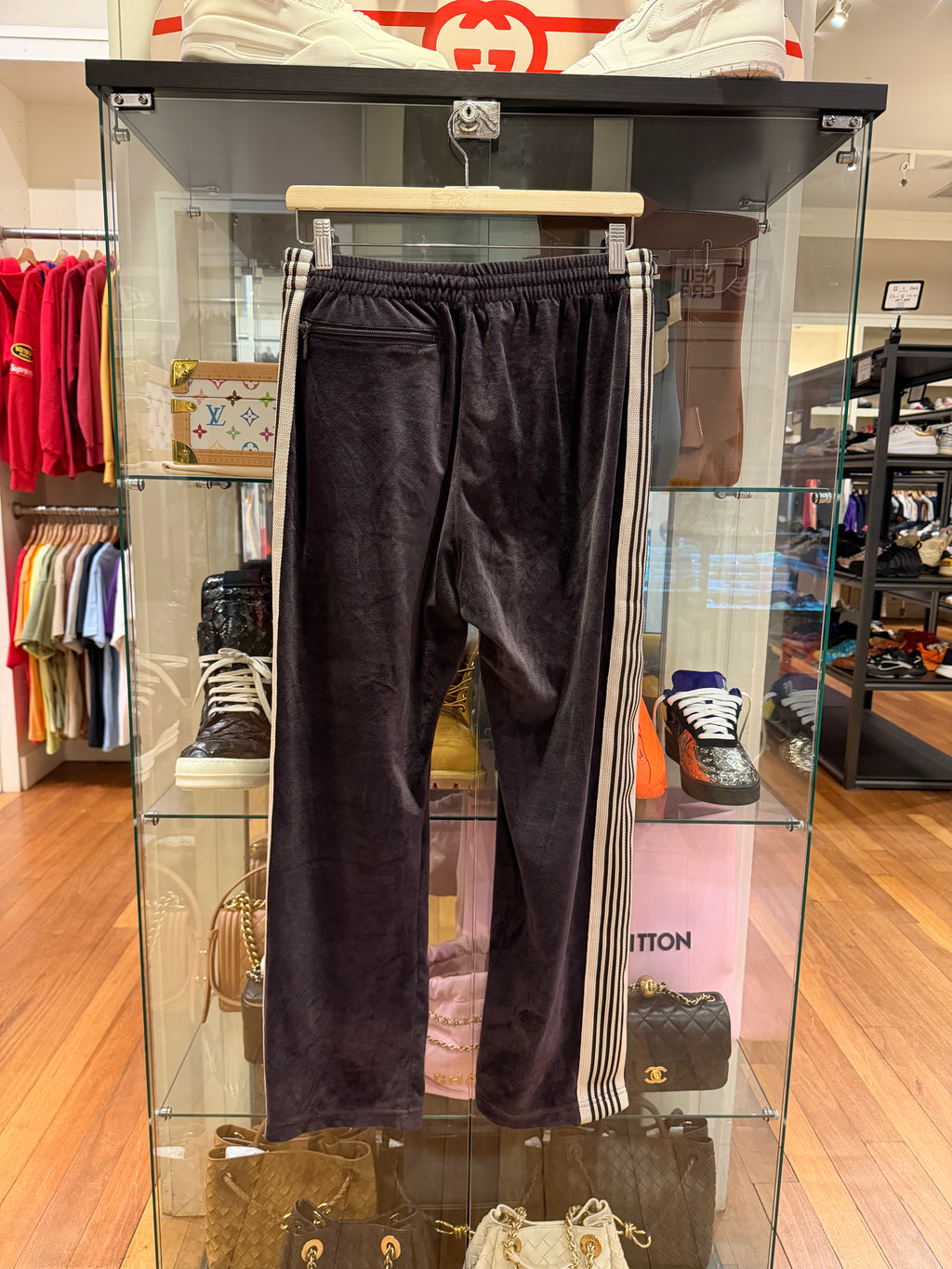 Needles Velour Narrow Track
Pants - Espresso