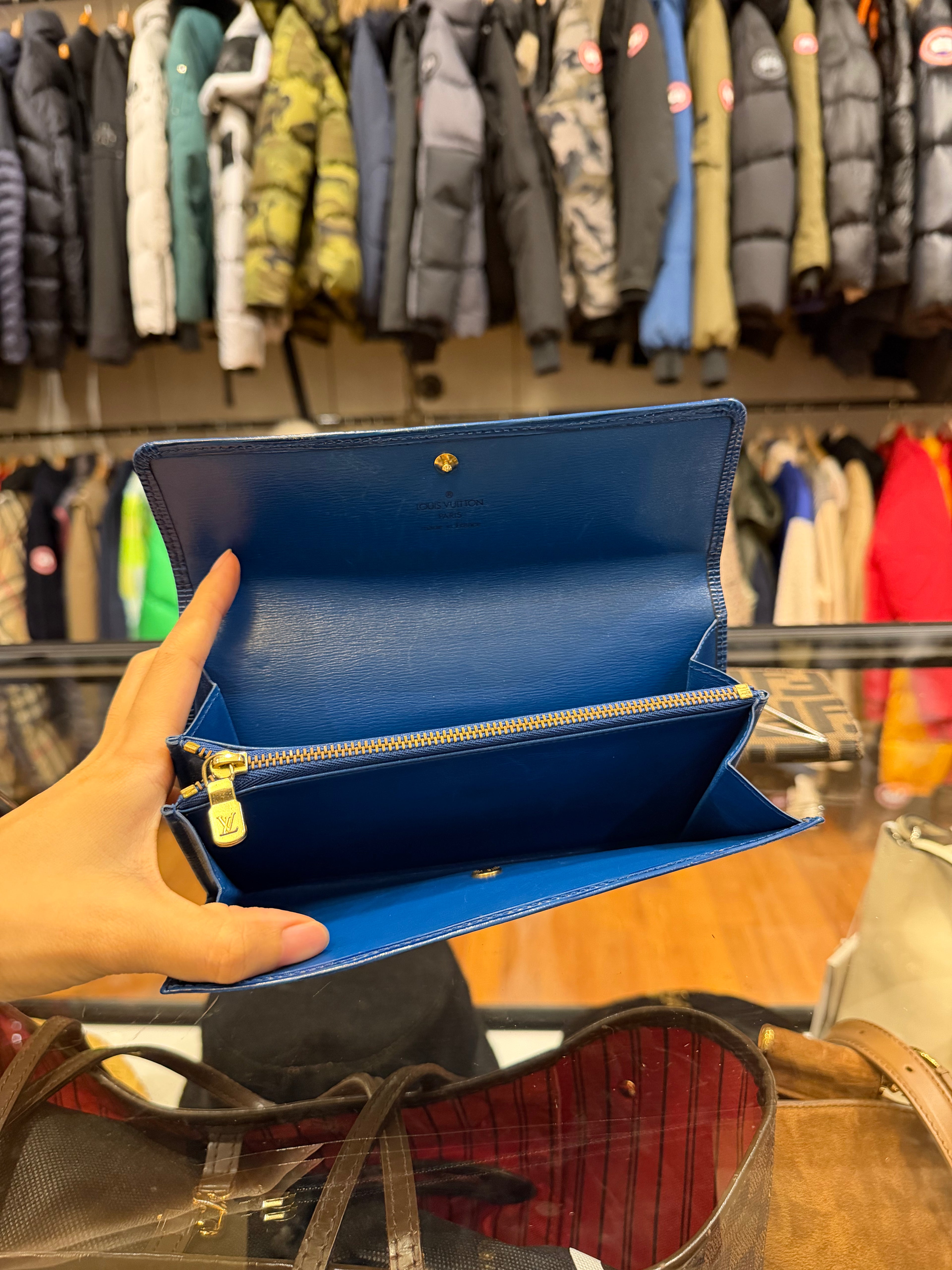 Louis Vuitton Toledo Blue Epi Leather Sarah Wallet