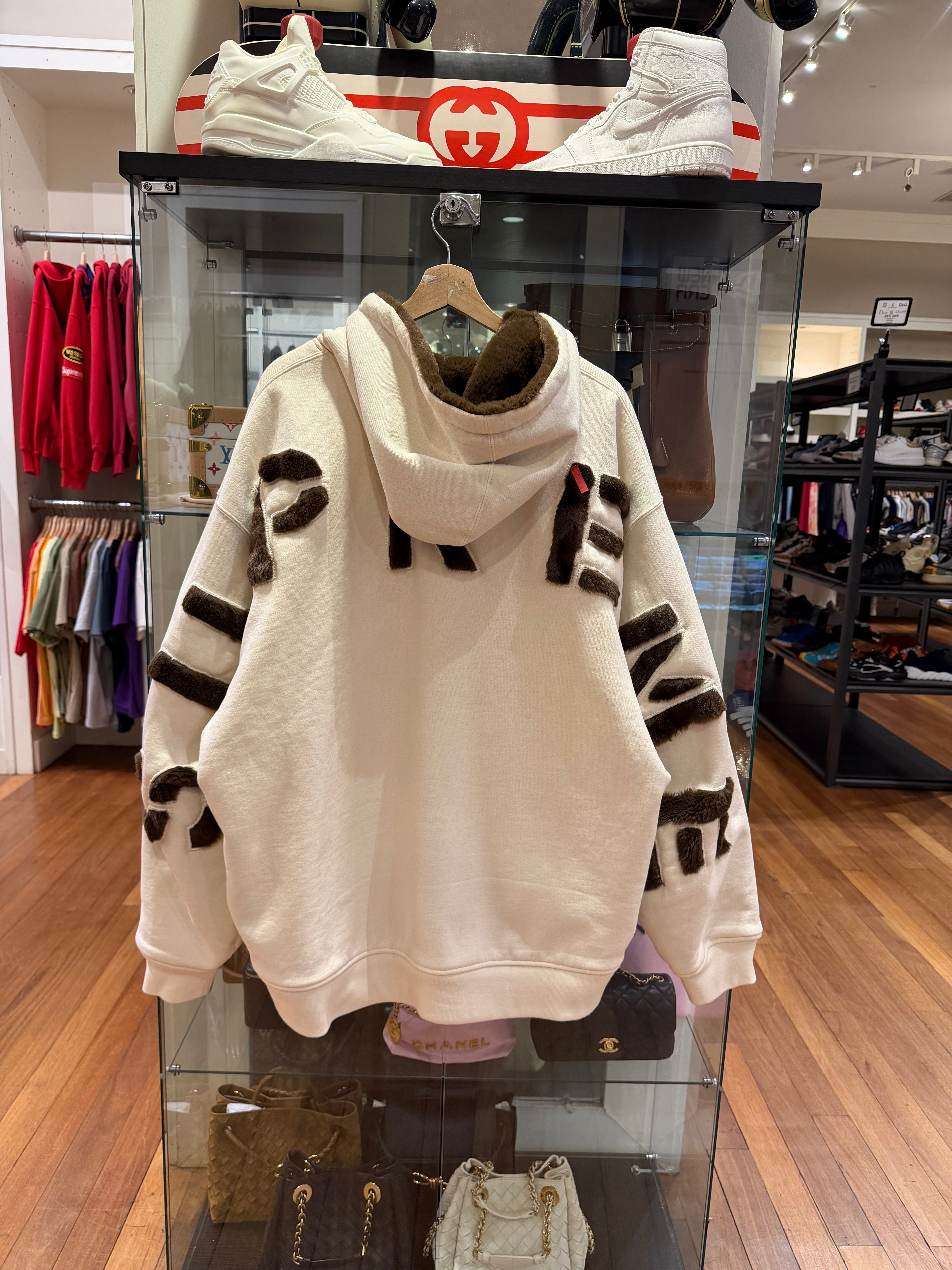 Supreme Faux Fur Spell Out
Zip Up Hoodie