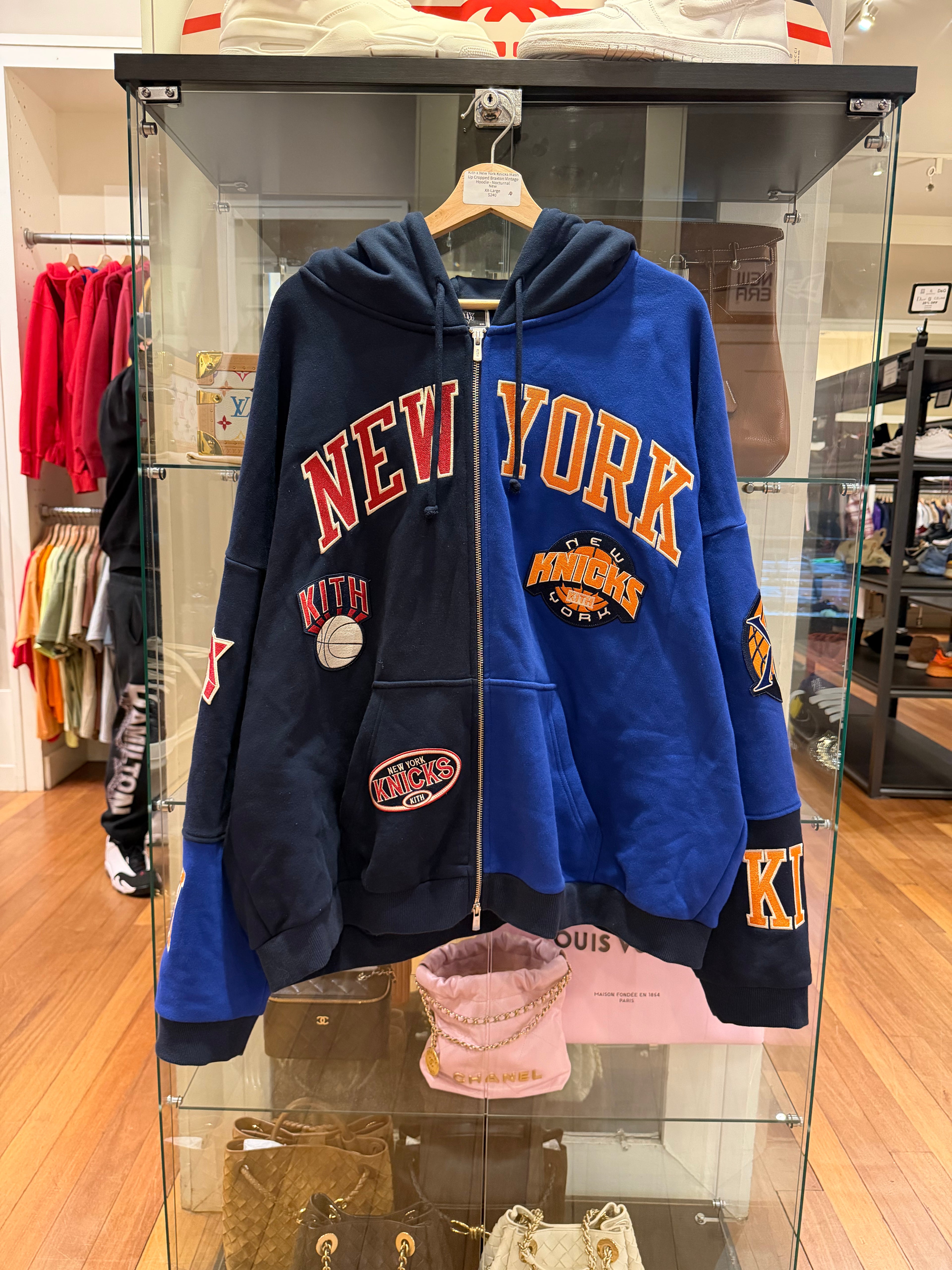 Kith x New York Knicks Mash Up Cropped Braxton Vintage
Hoodie - Nocturnal