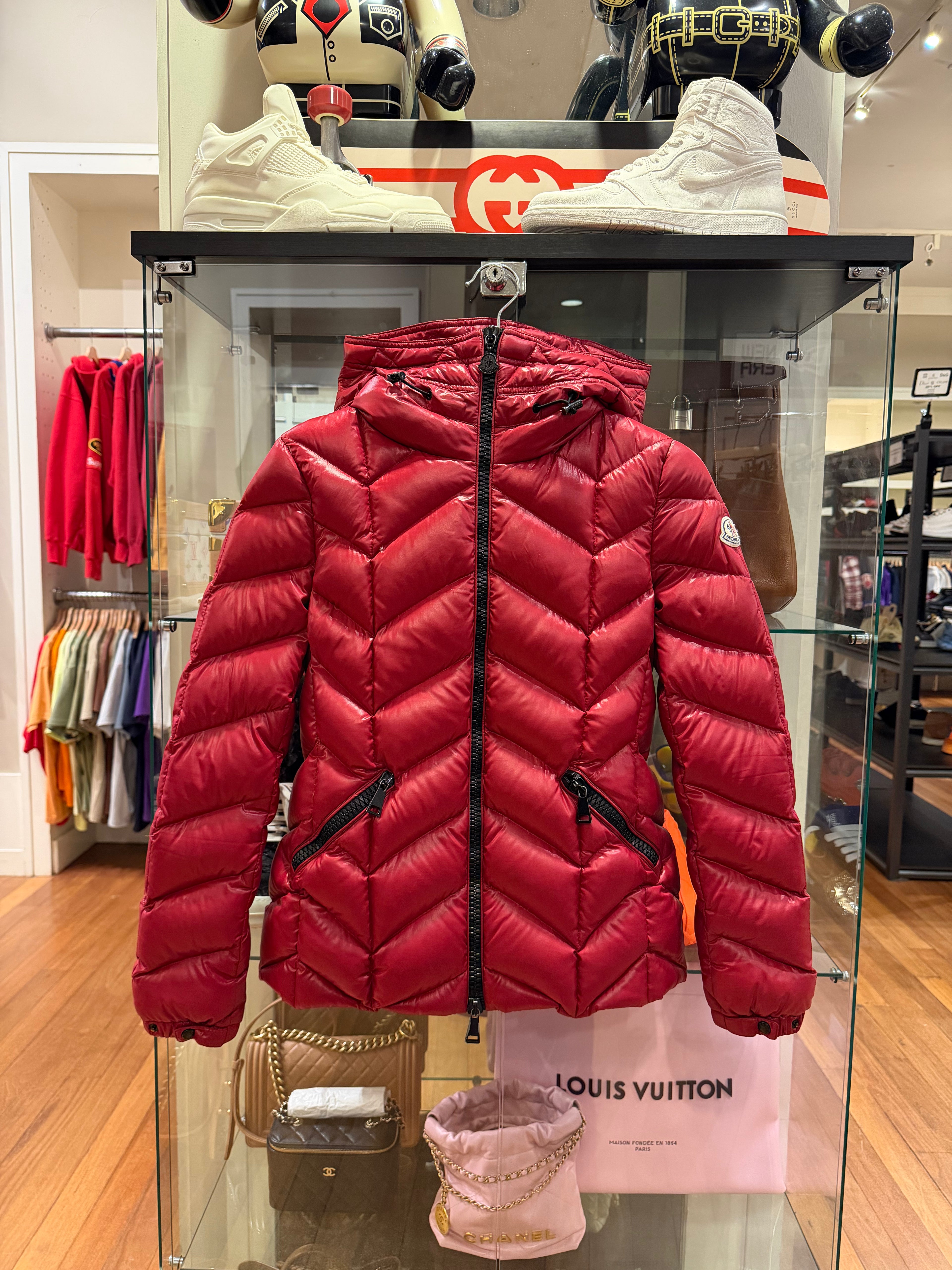 Moncler Badete Guibboto
Puffer Jacket - Red (WMNS)