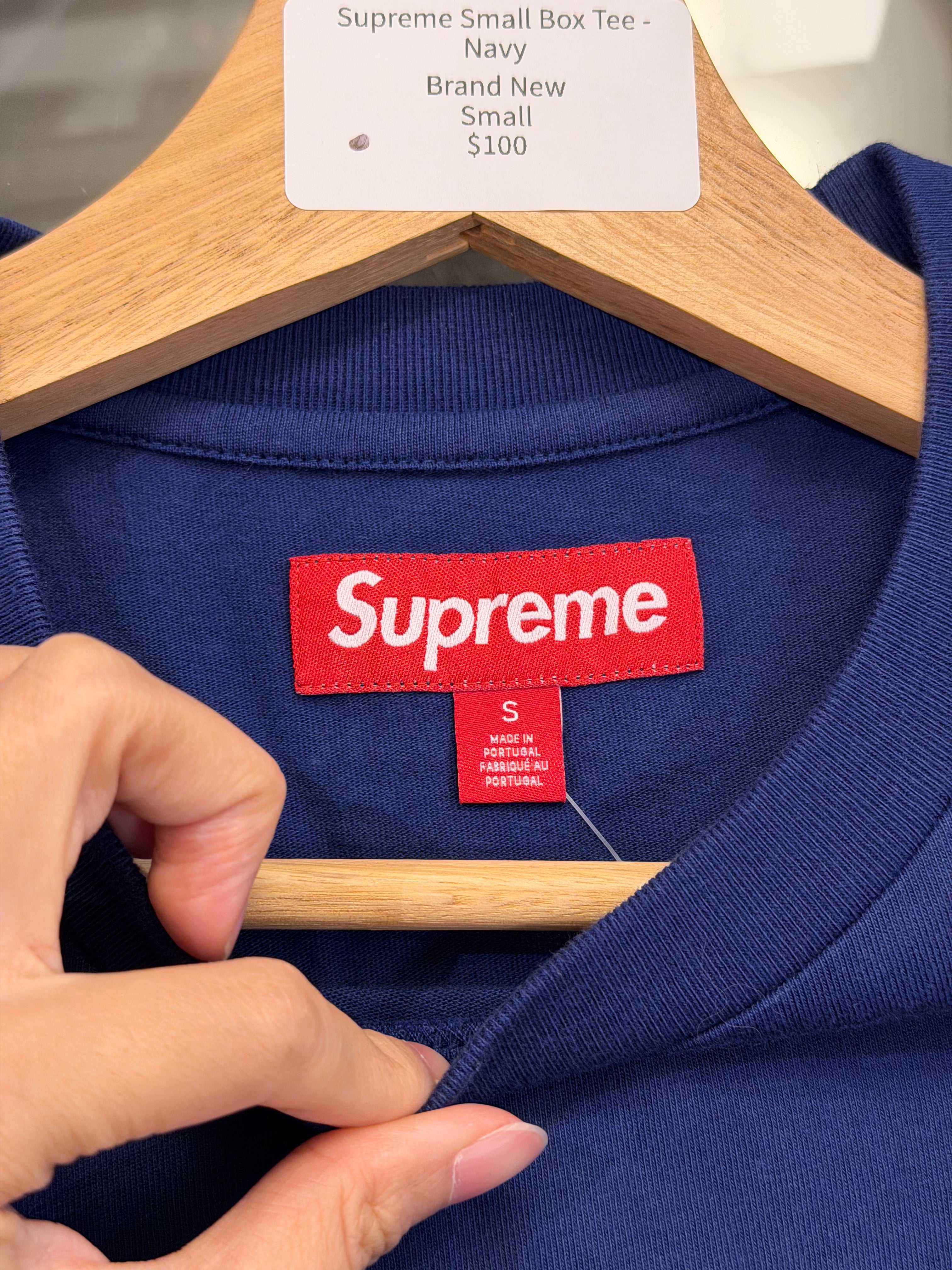 Supreme Small Box Tee -
Navy