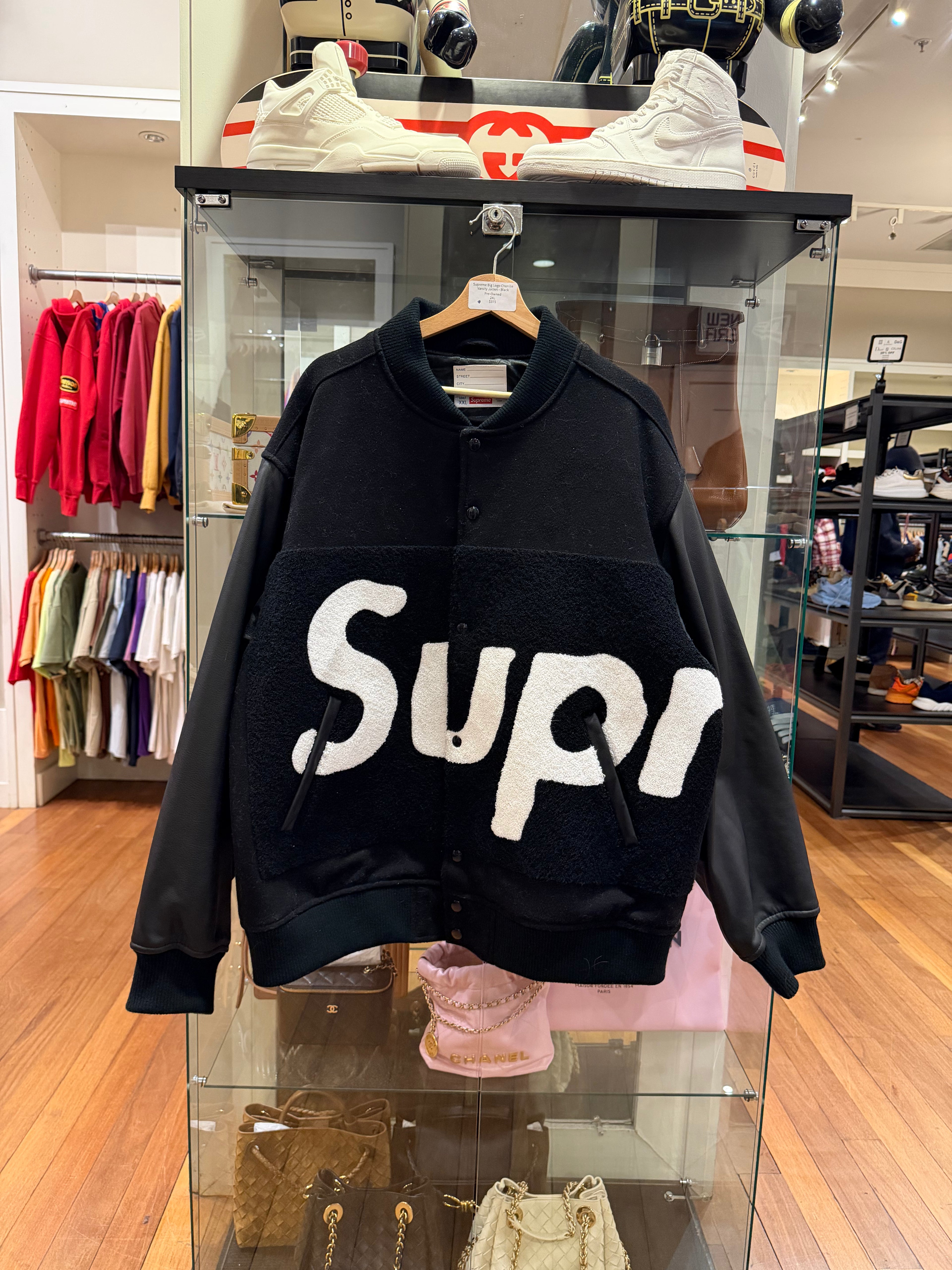 Supreme Big Logo Chenille
Varsity Jacket - Black