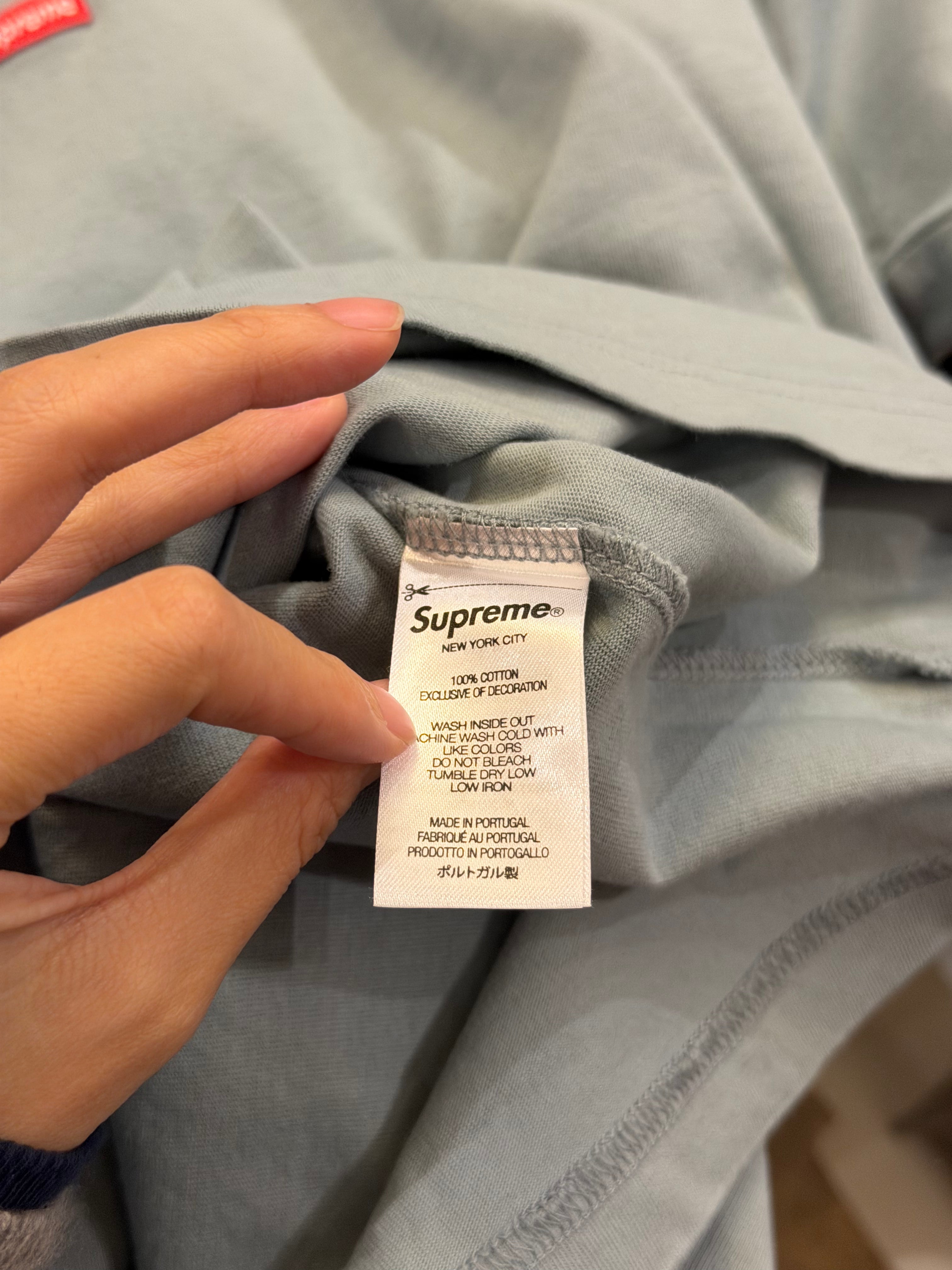 Supreme Box Logo Patch LS
Shirt - Blue