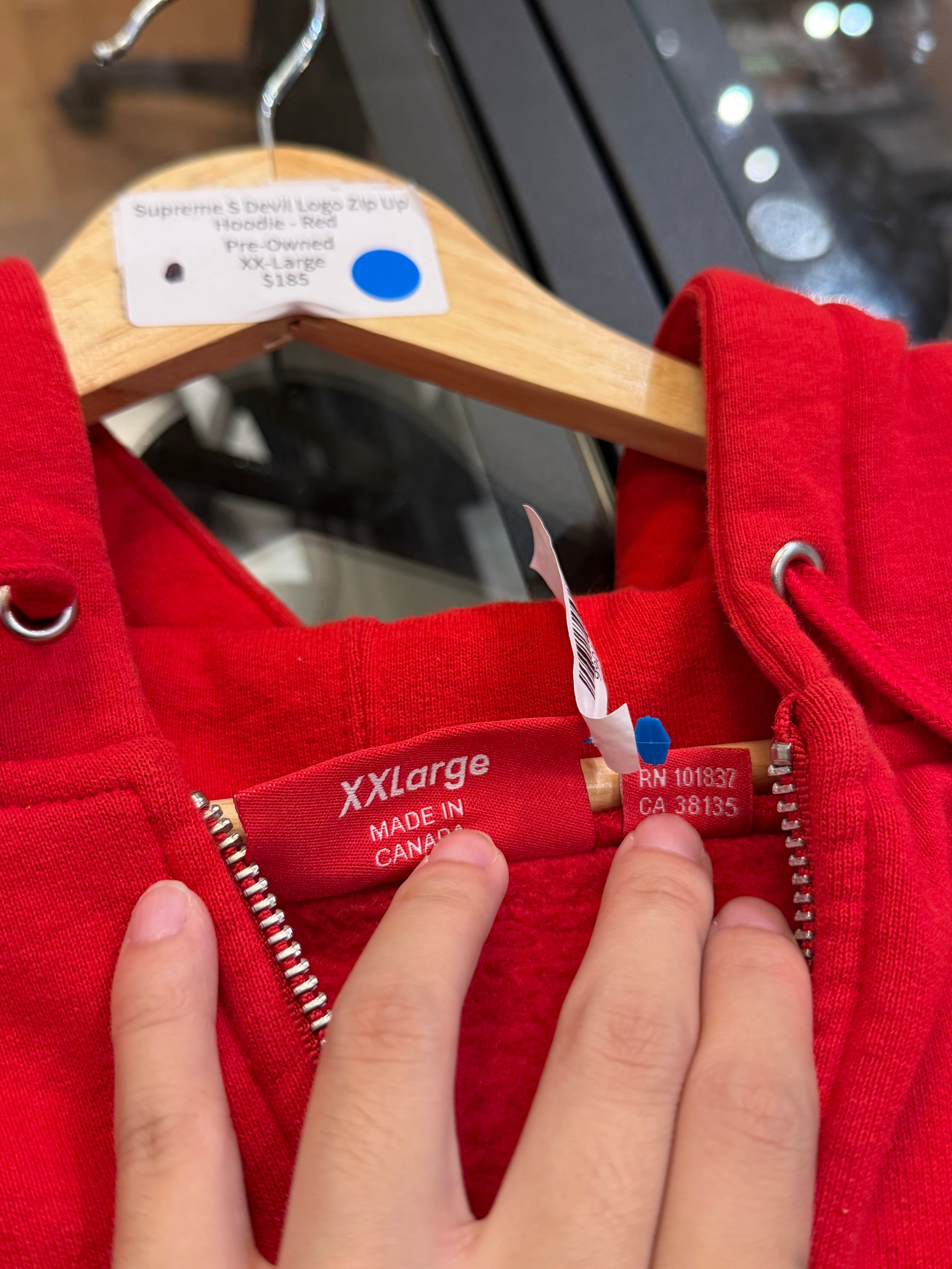 Supreme S Devil Logo ZIp Up
Hoodie - Red