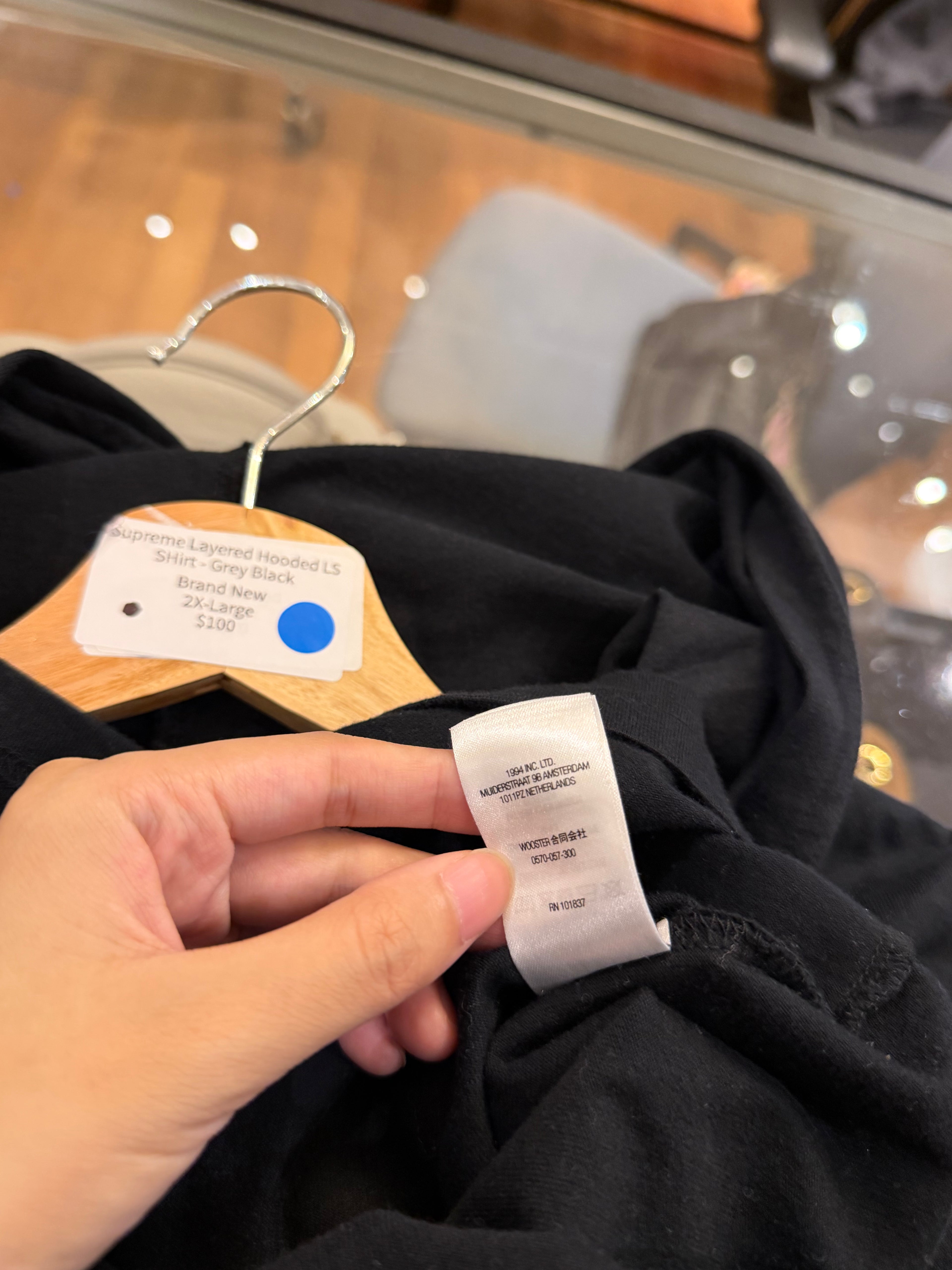 Supreme Layered Hooded LS
SHirt - Grey Black