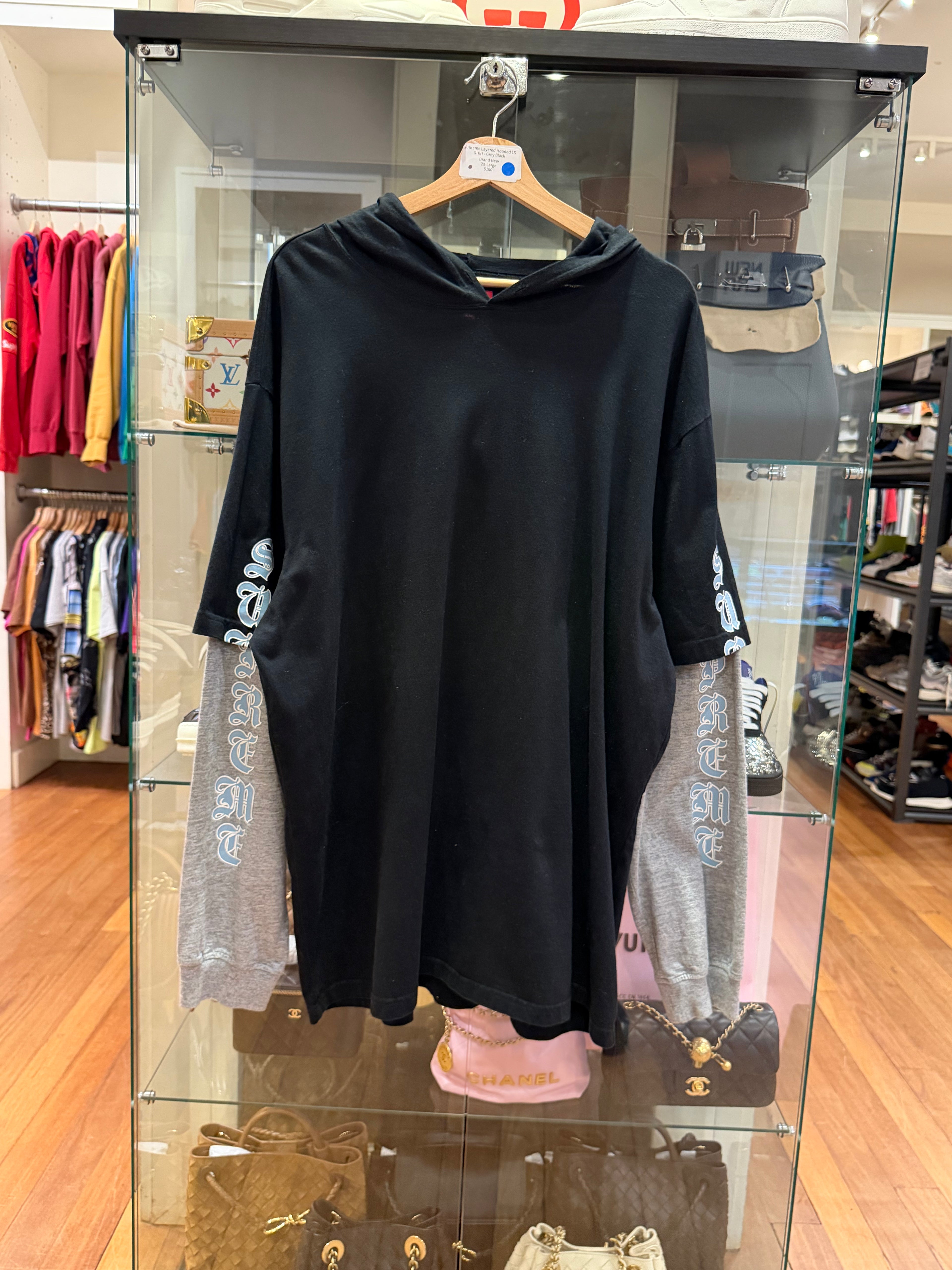 Supreme Layered Hooded LS
SHirt - Grey Black