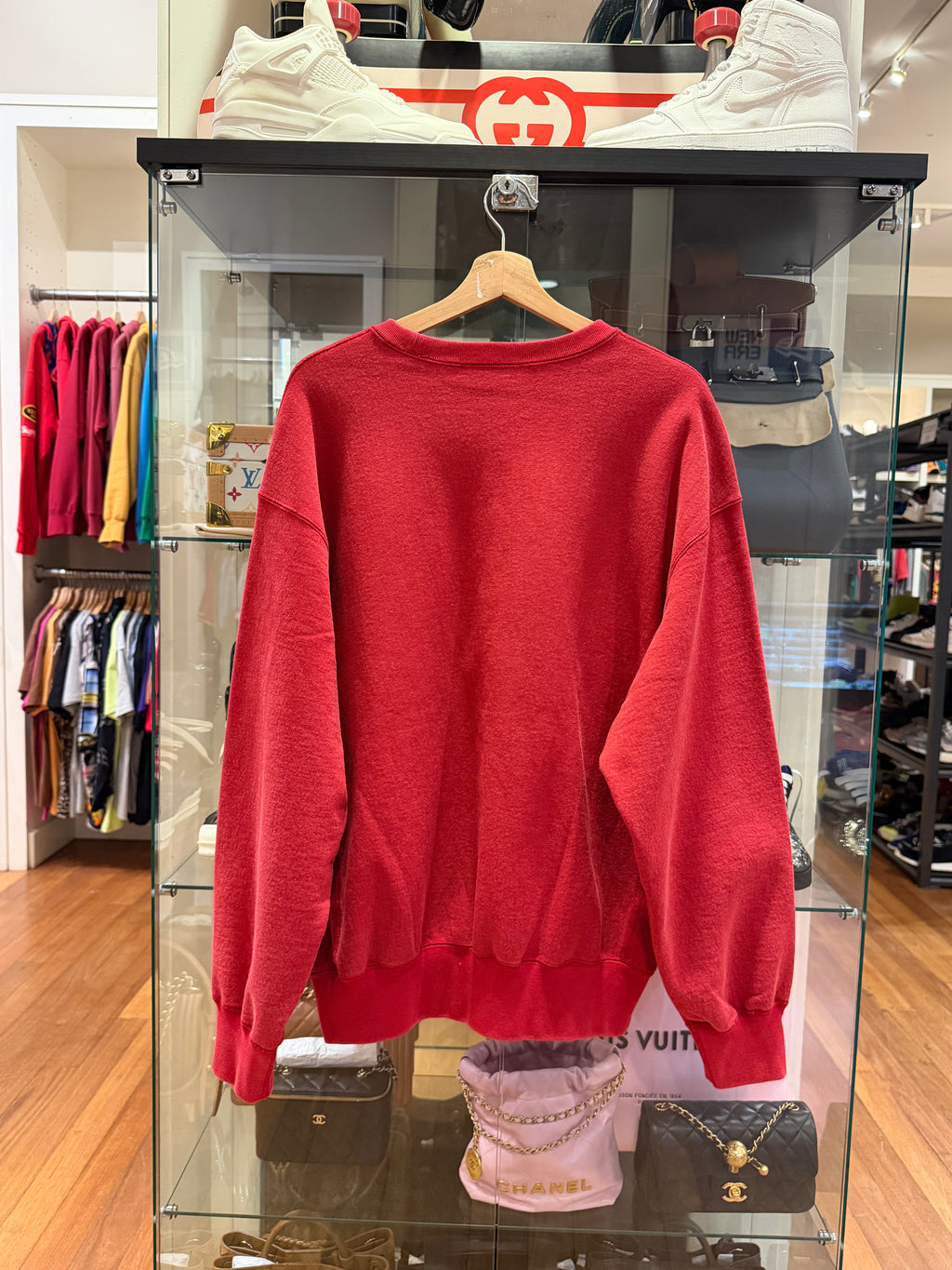 Supreme FW18 Box Logo
Crewneck - Rust Red