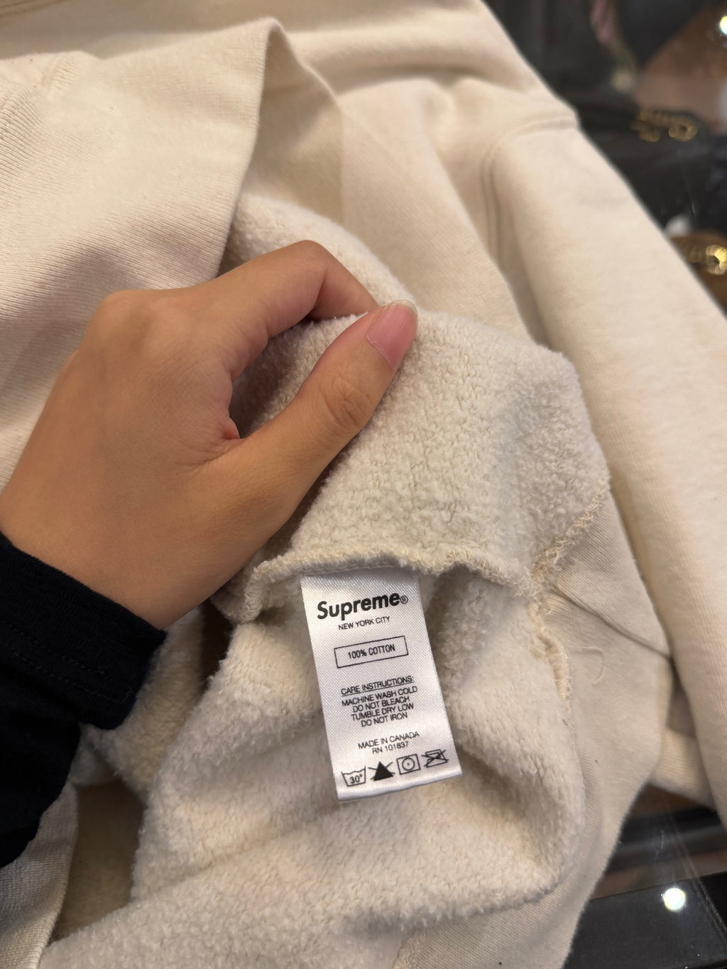 Supreme Script Hoodie -
Cream