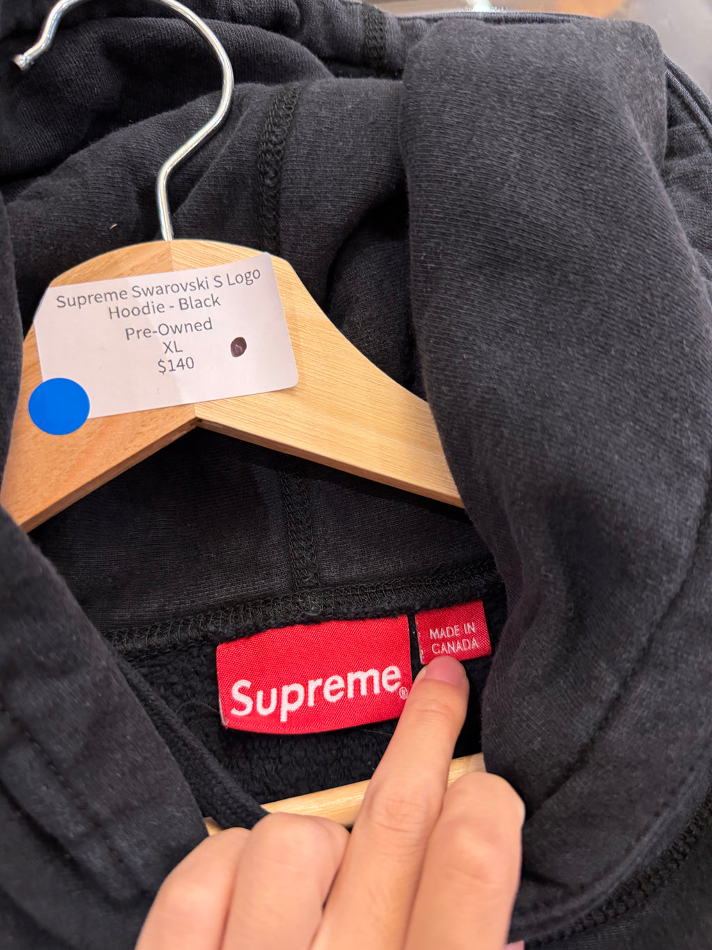 Supreme Swarovski S Logo
Hoodie - Black