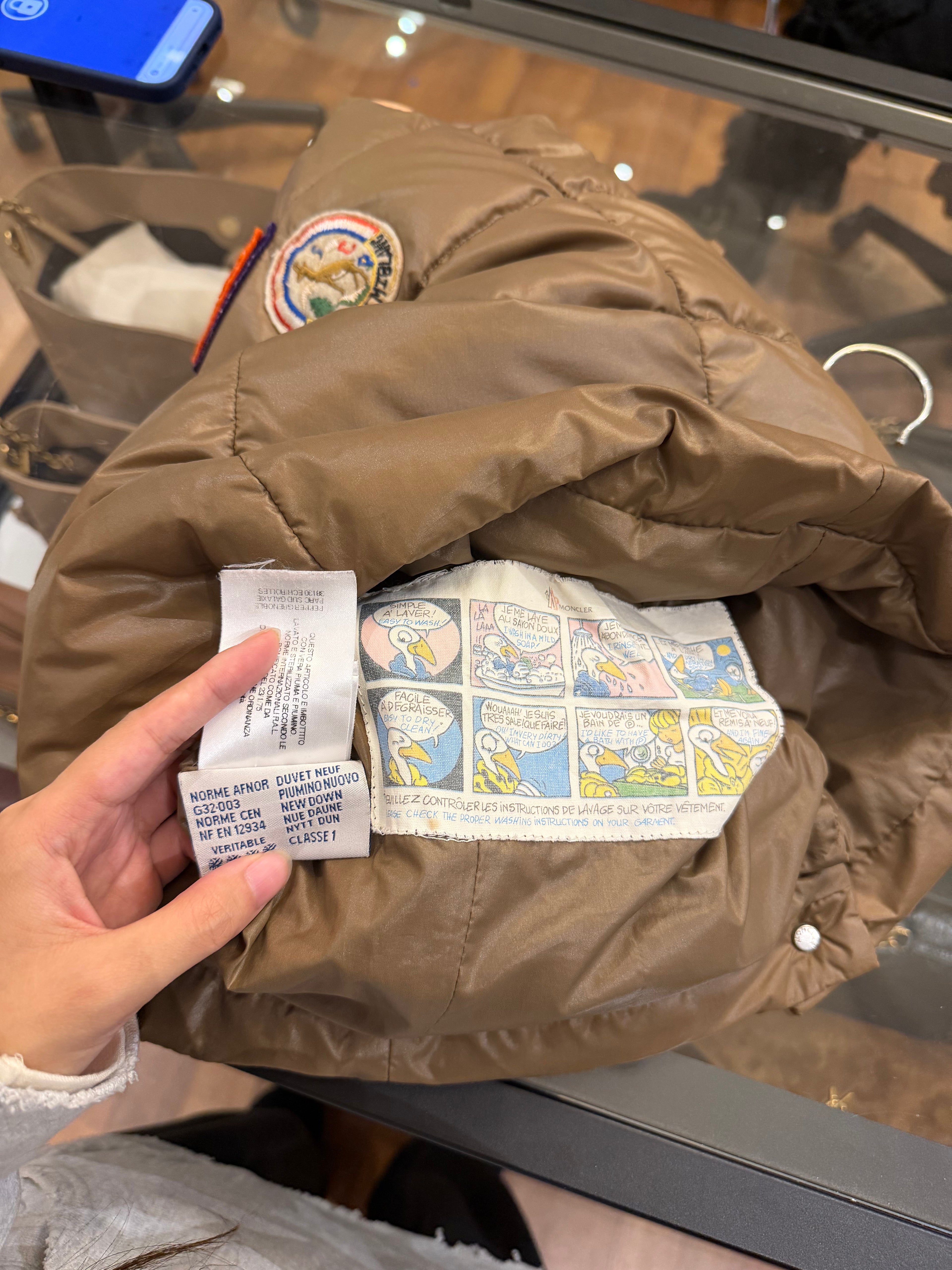 Moncler Karakorum Patch
Vest Beige- WMNS
