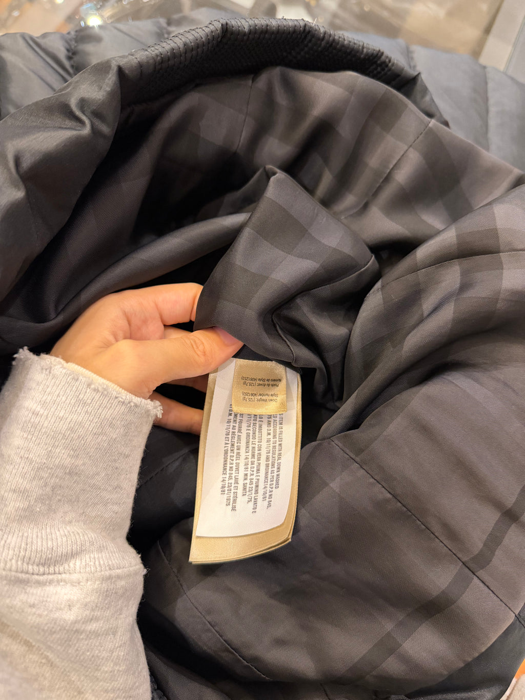 Burberry Brit Down Puffer
Jacket (WMNS) - Black