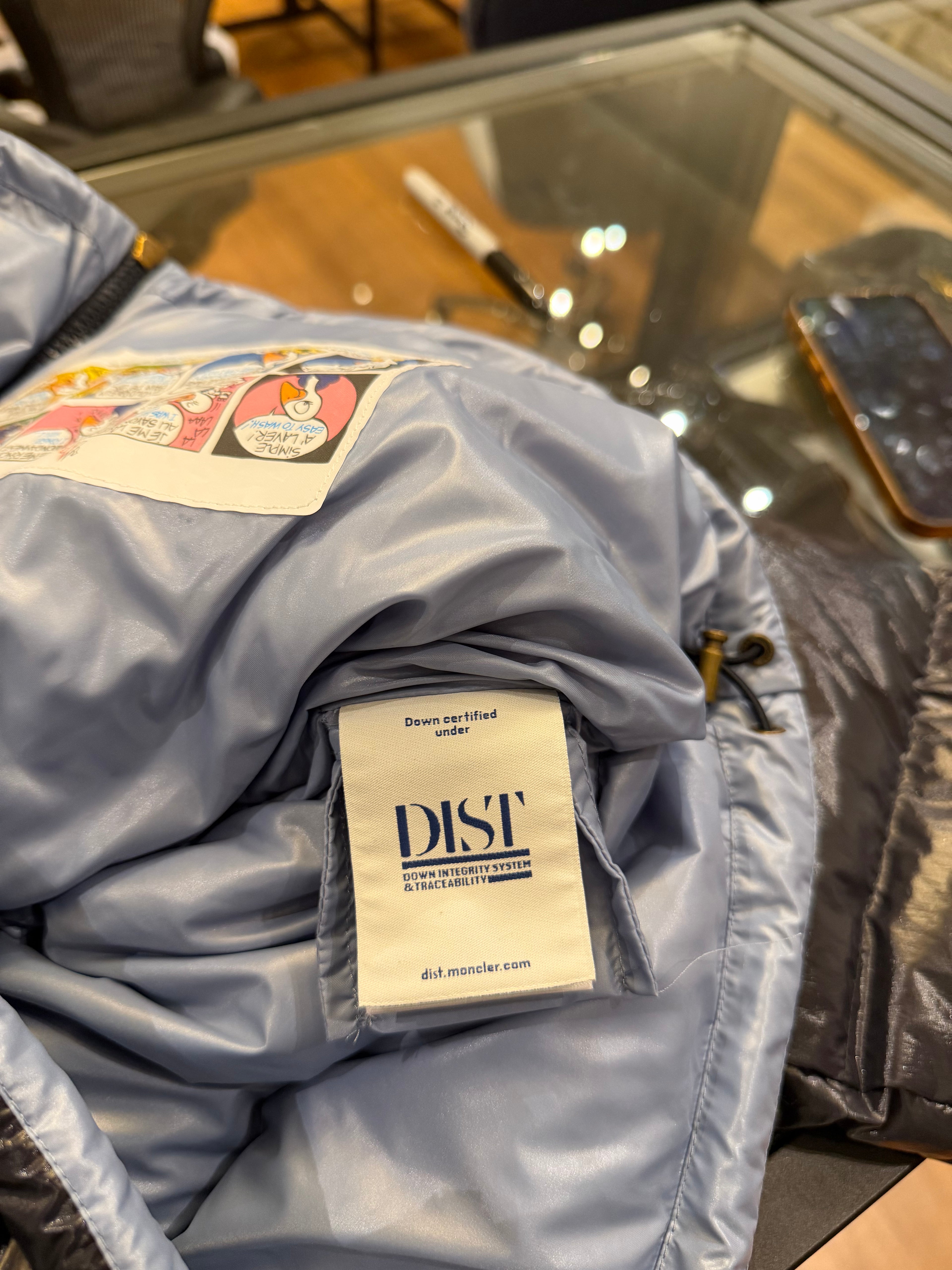 Moncler Niveole Down Jacket
- Navy/BabyBlue