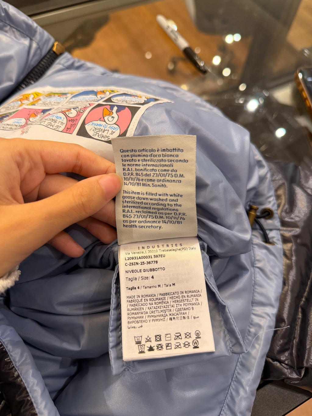Moncler Niveole Down Jacket
- Navy/BabyBlue