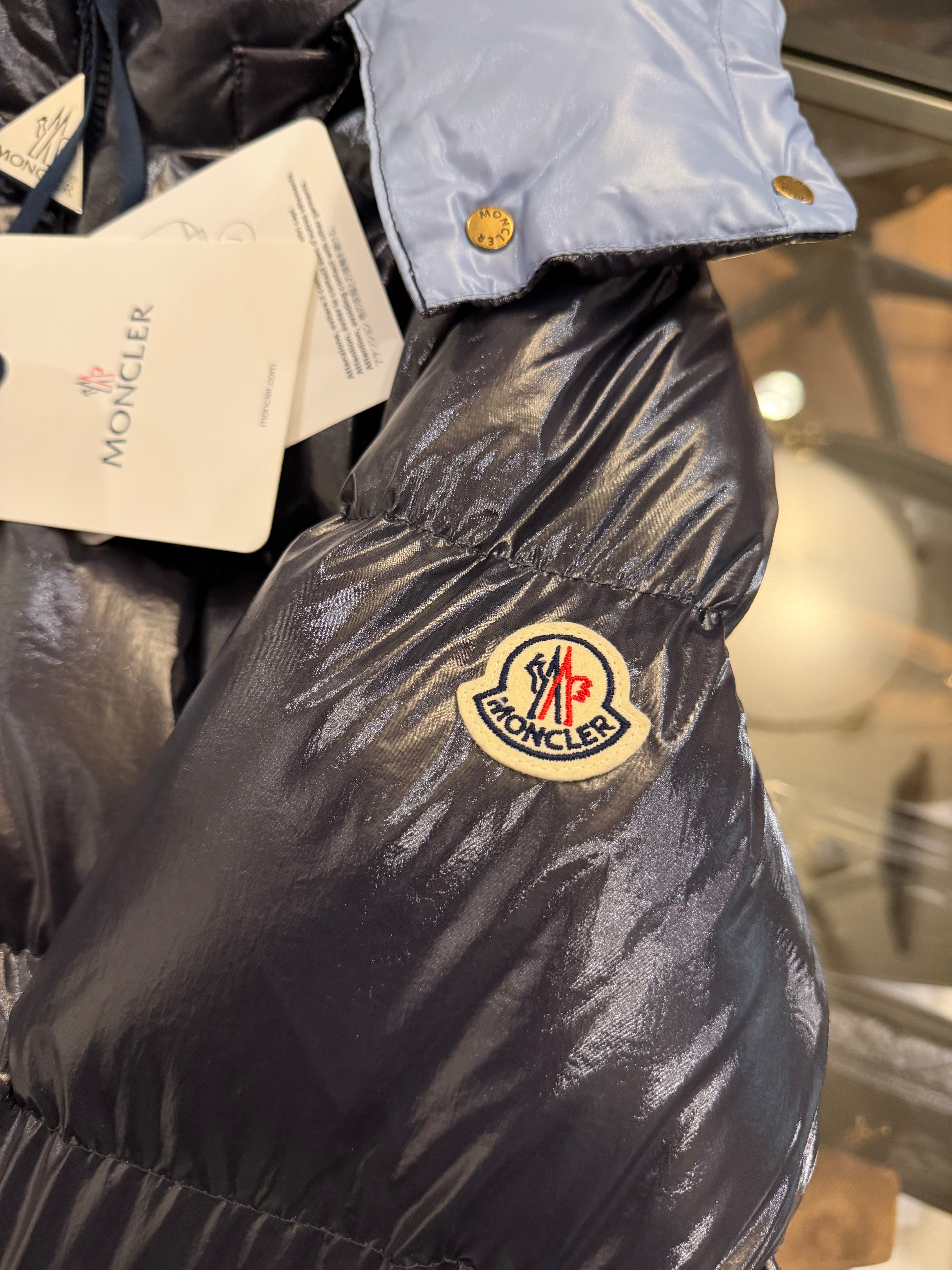Moncler Niveole Down Jacket
- Navy/BabyBlue