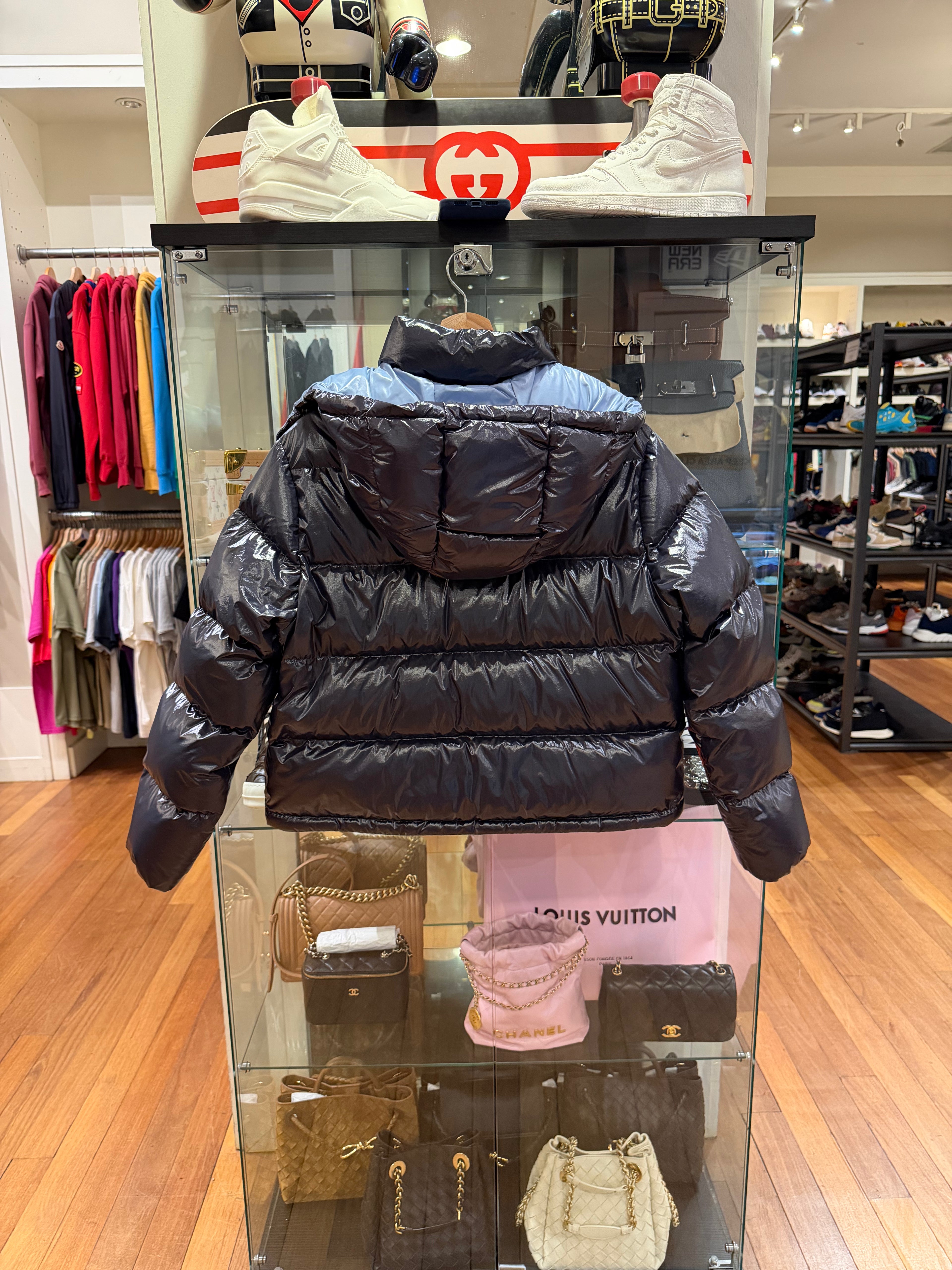Moncler Niveole Down Jacket
- Navy/BabyBlue