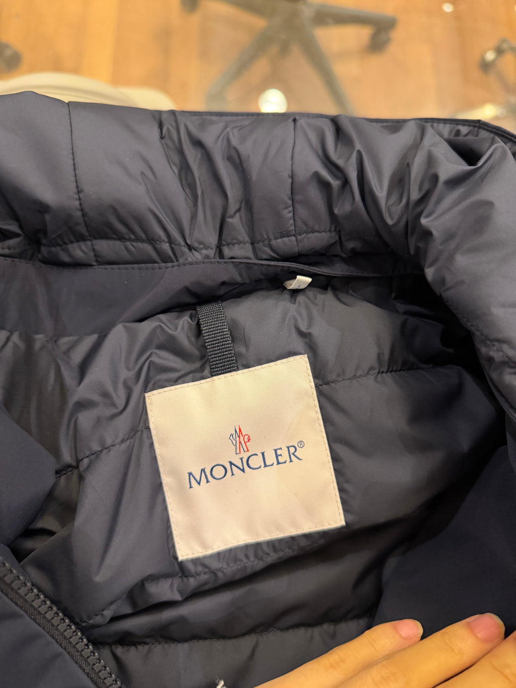 Moncler Evrine Giubotto
Down Jacket - Navy