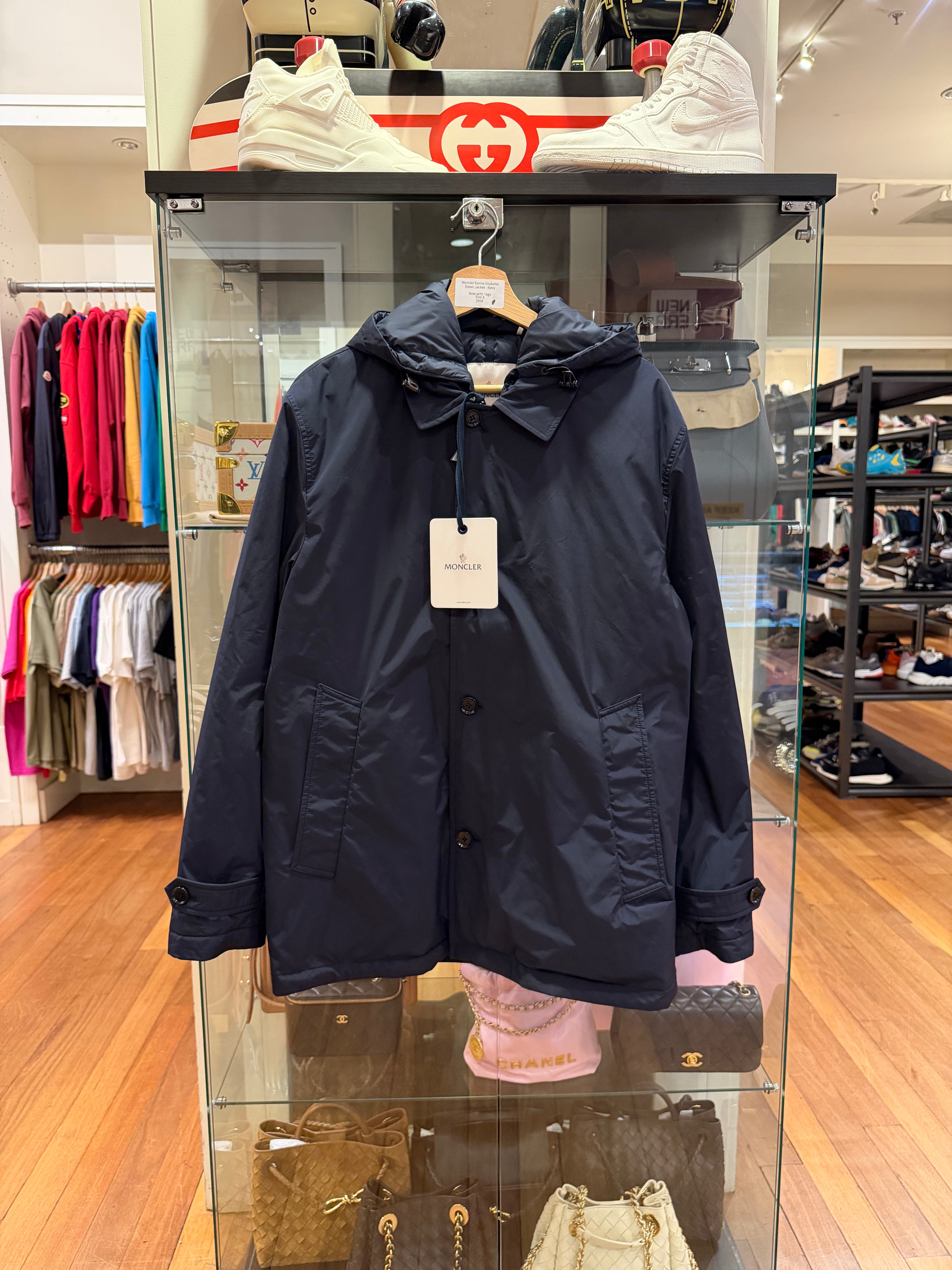 Moncler Evrine Giubotto
Down Jacket - Navy