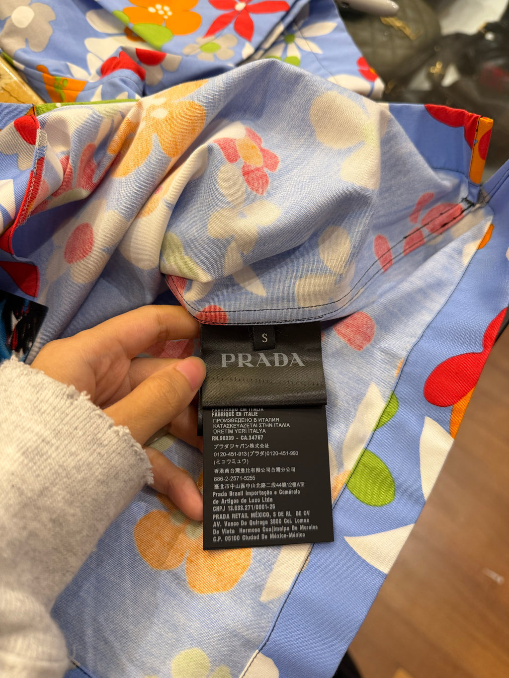 Prada Double Match Bowling
Shirt - Floral/FlamingCar