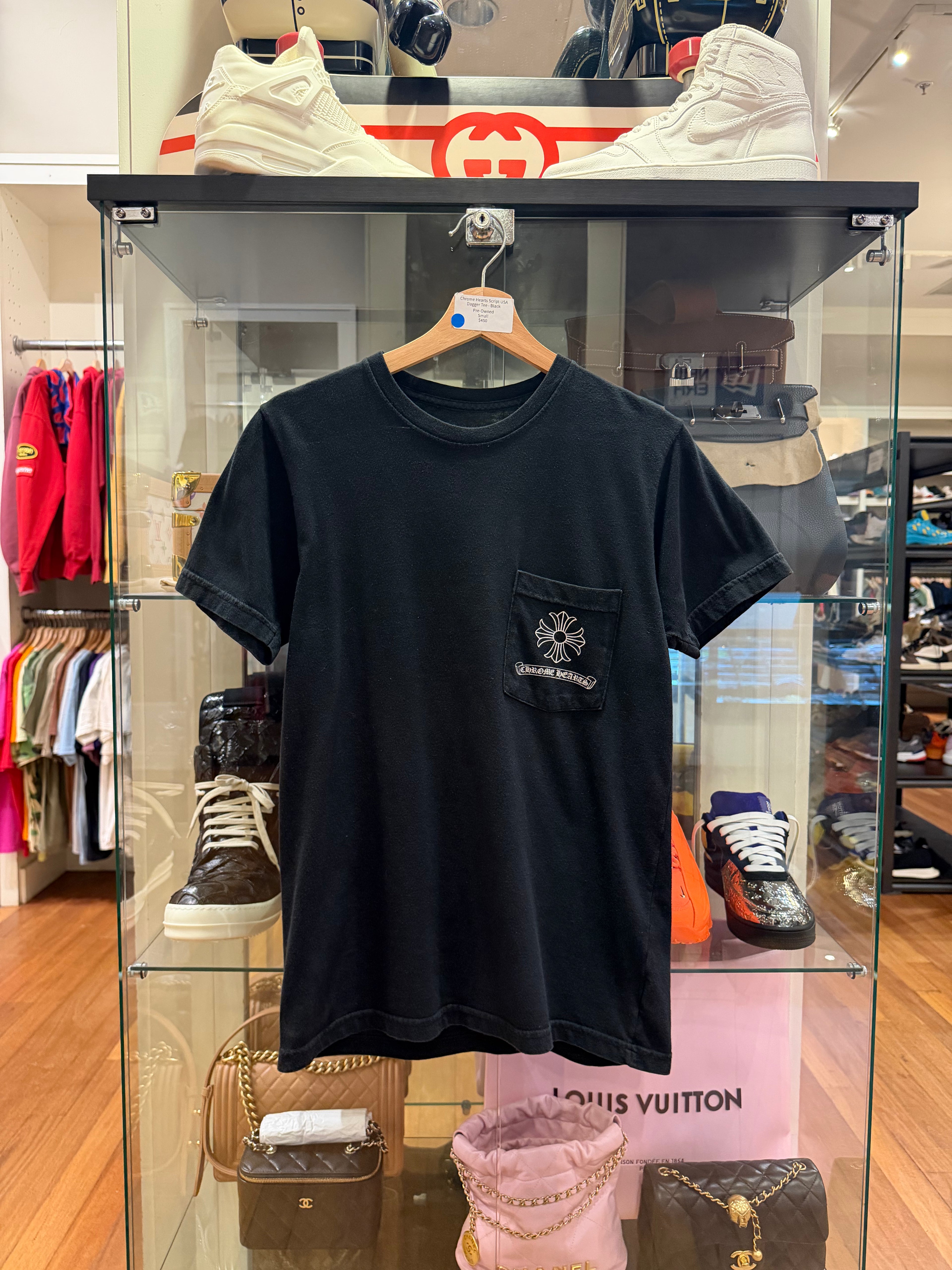 Chrome Hearts Script USA
Dagger Tee - Black