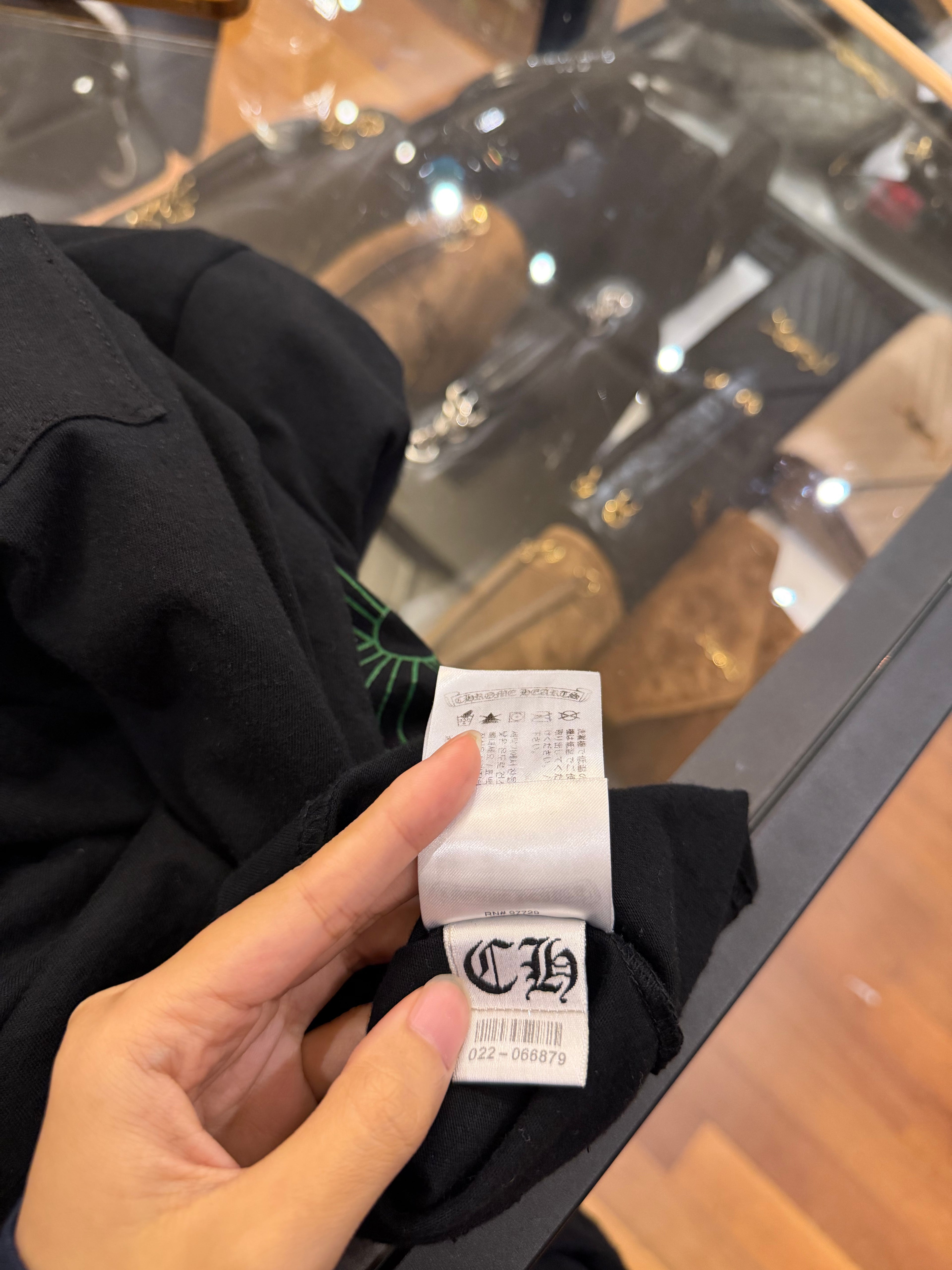 Chrome Hearts Greeen
Cemetery Tee - Black