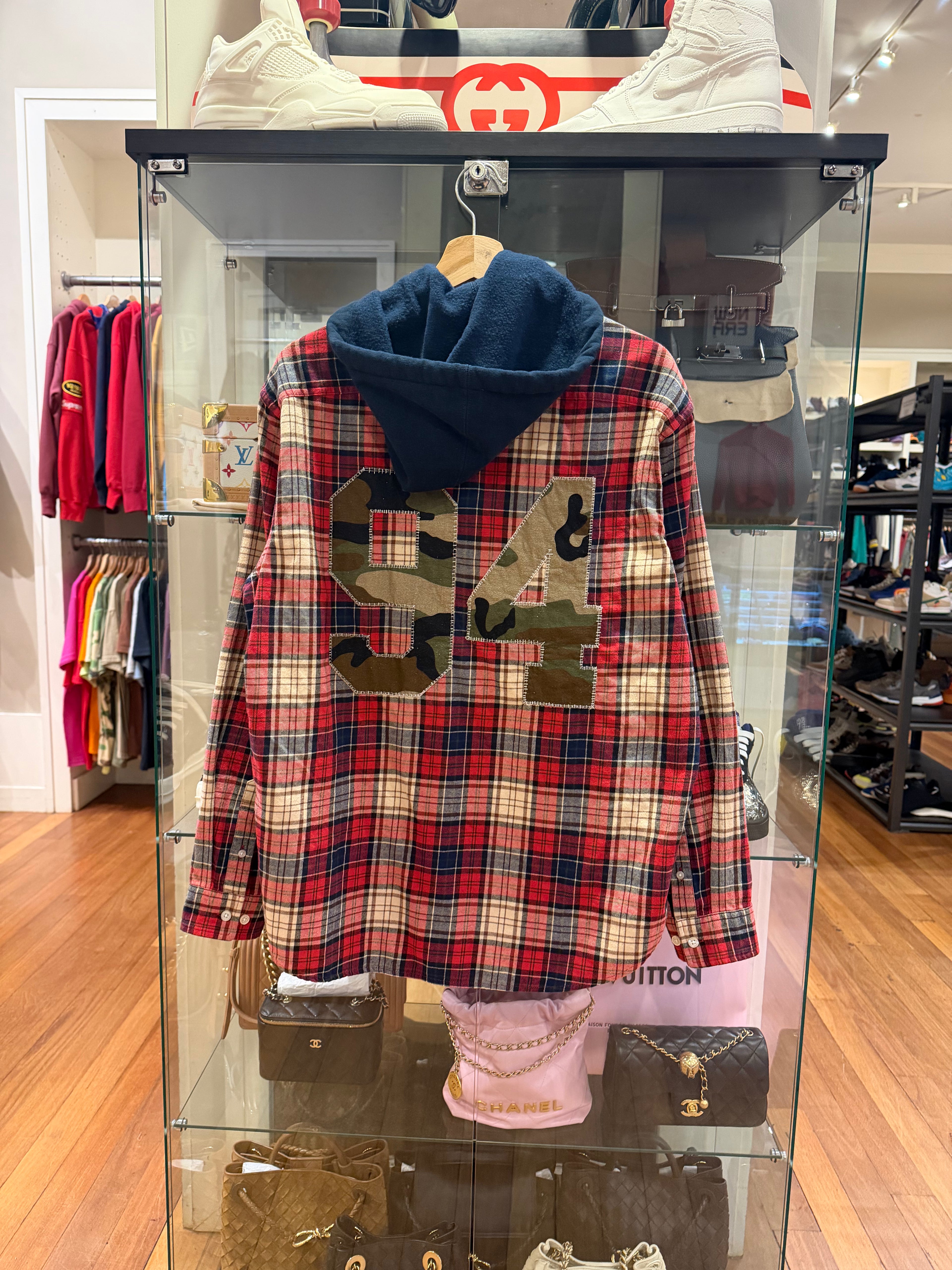 Supreme Applique Logo
Hooded Flannel Shirt - Red