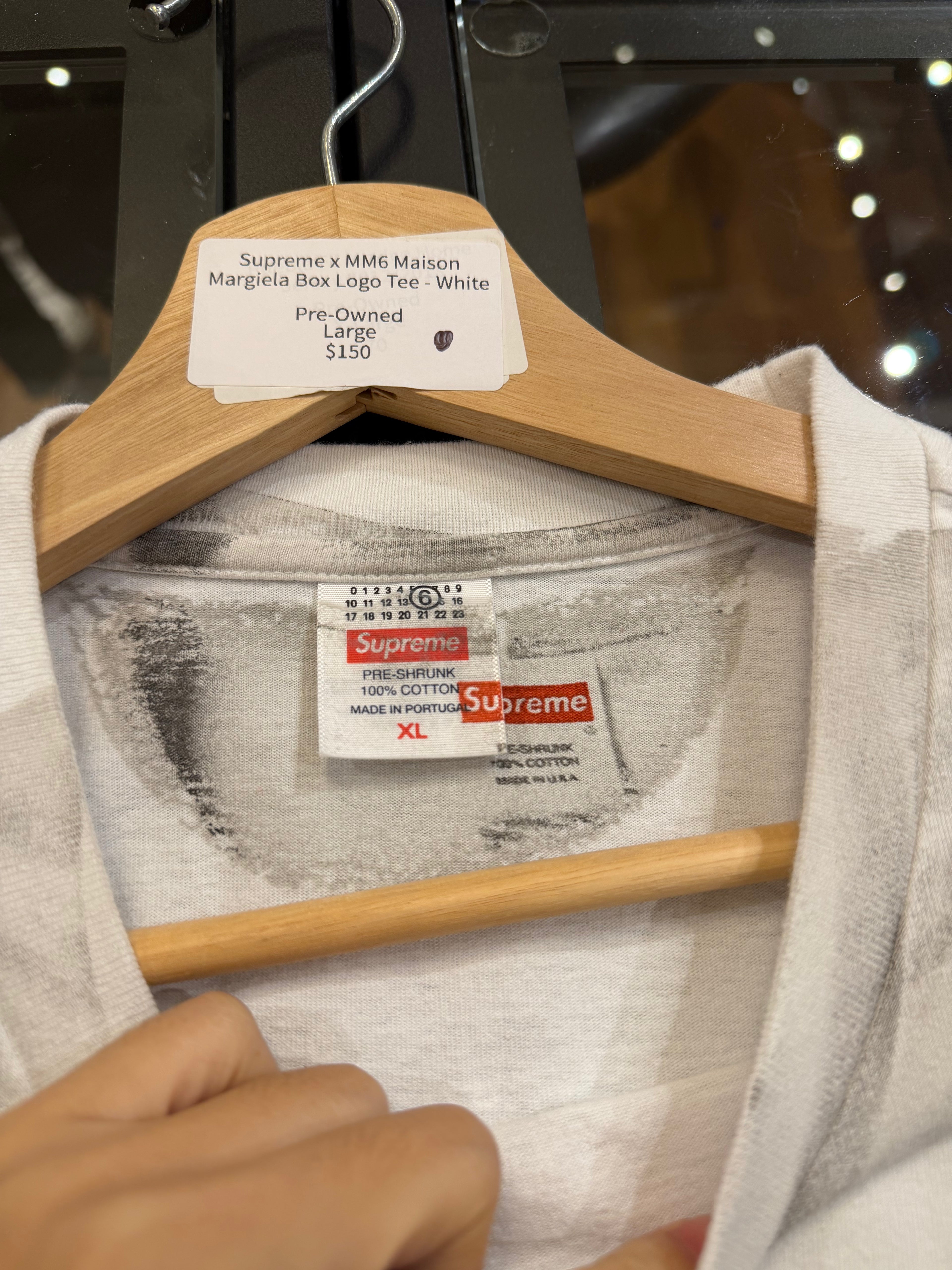 Supreme x MM6 Maison
Margiela Box Logo Tee