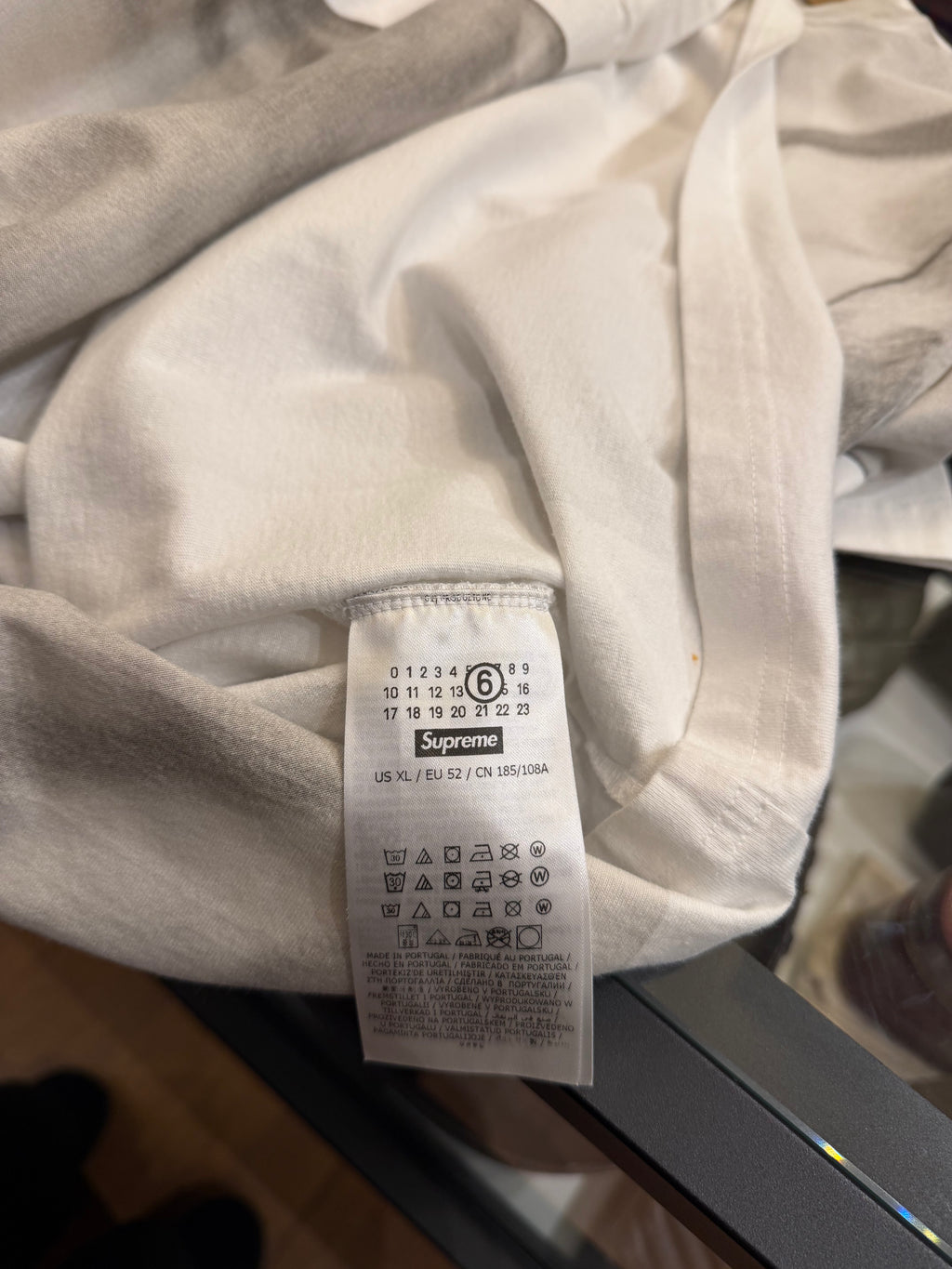 Supreme x MM6 Maison
Margiela Box Logo Tee