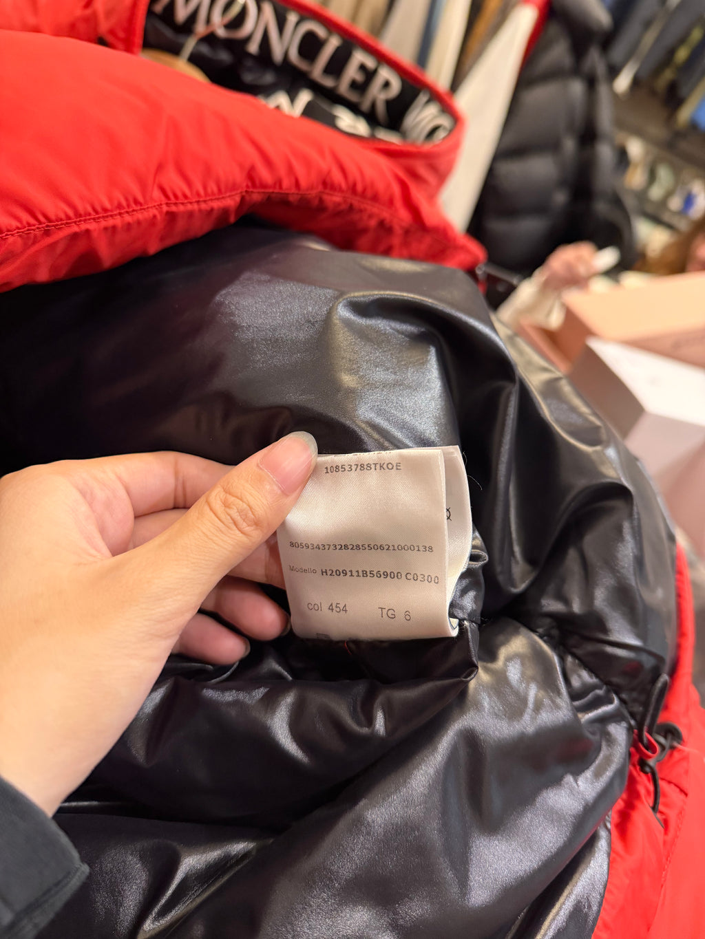 Moncler Montcla Down Puffer
Jacket - Red
