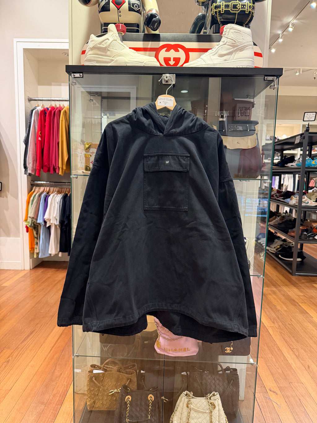 Yeezy x Gap x Balenciaga
Sateen Anorak