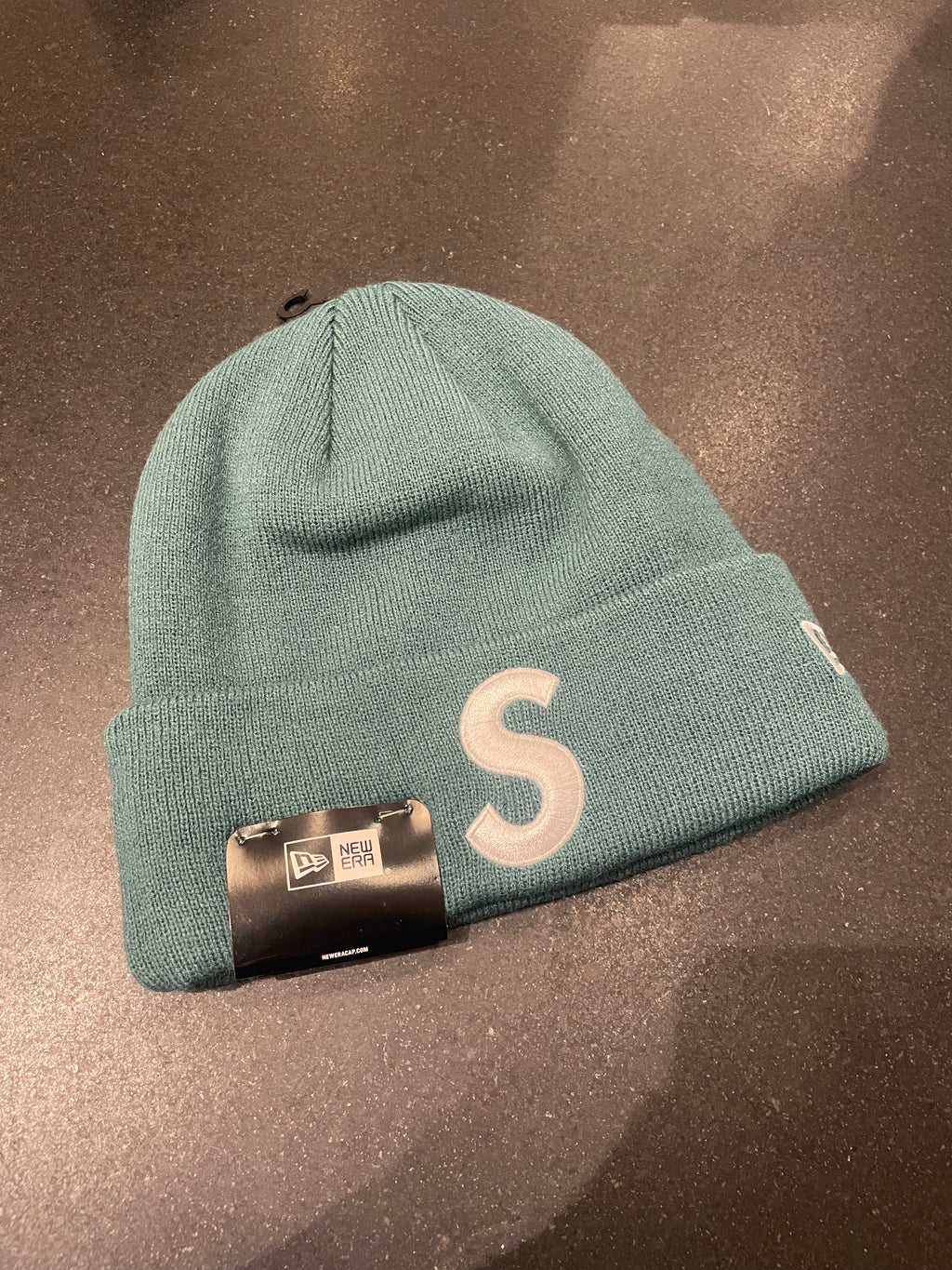 Supreme x New Era FW24 S Logo Beanie - Green
