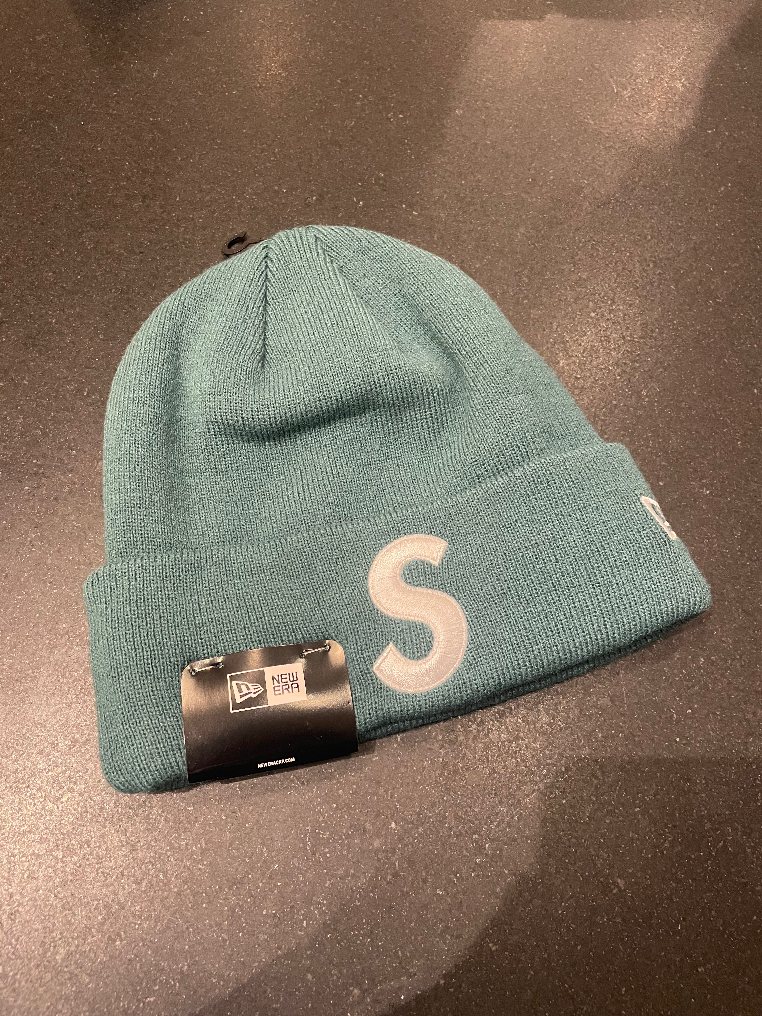 Supreme x New Era FW24 S Logo Beanie - Green