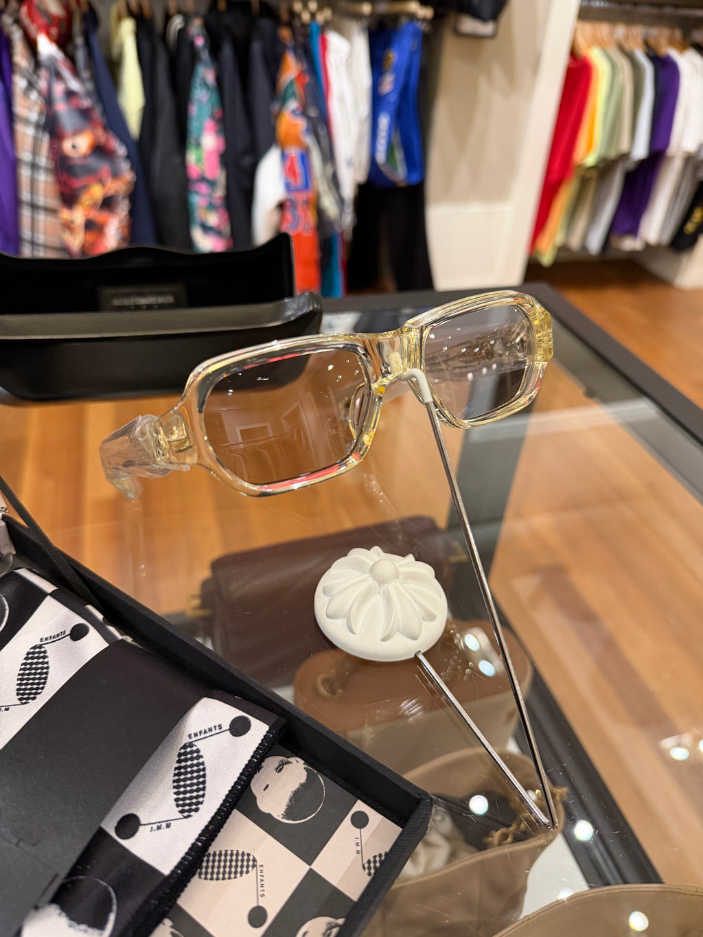 JMM X ERD MULHOLLAND SUNGLASSES
ANTI-PSYCHE