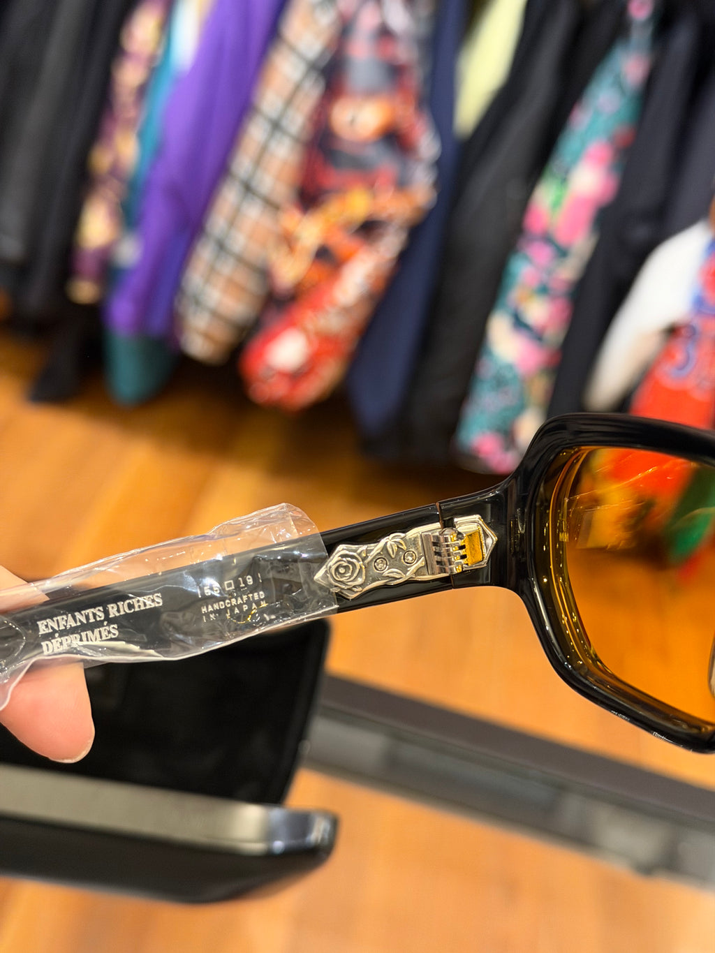 JMM X ERD MULHOLLAND SUNGLASSES
ANTI-PSYCHE