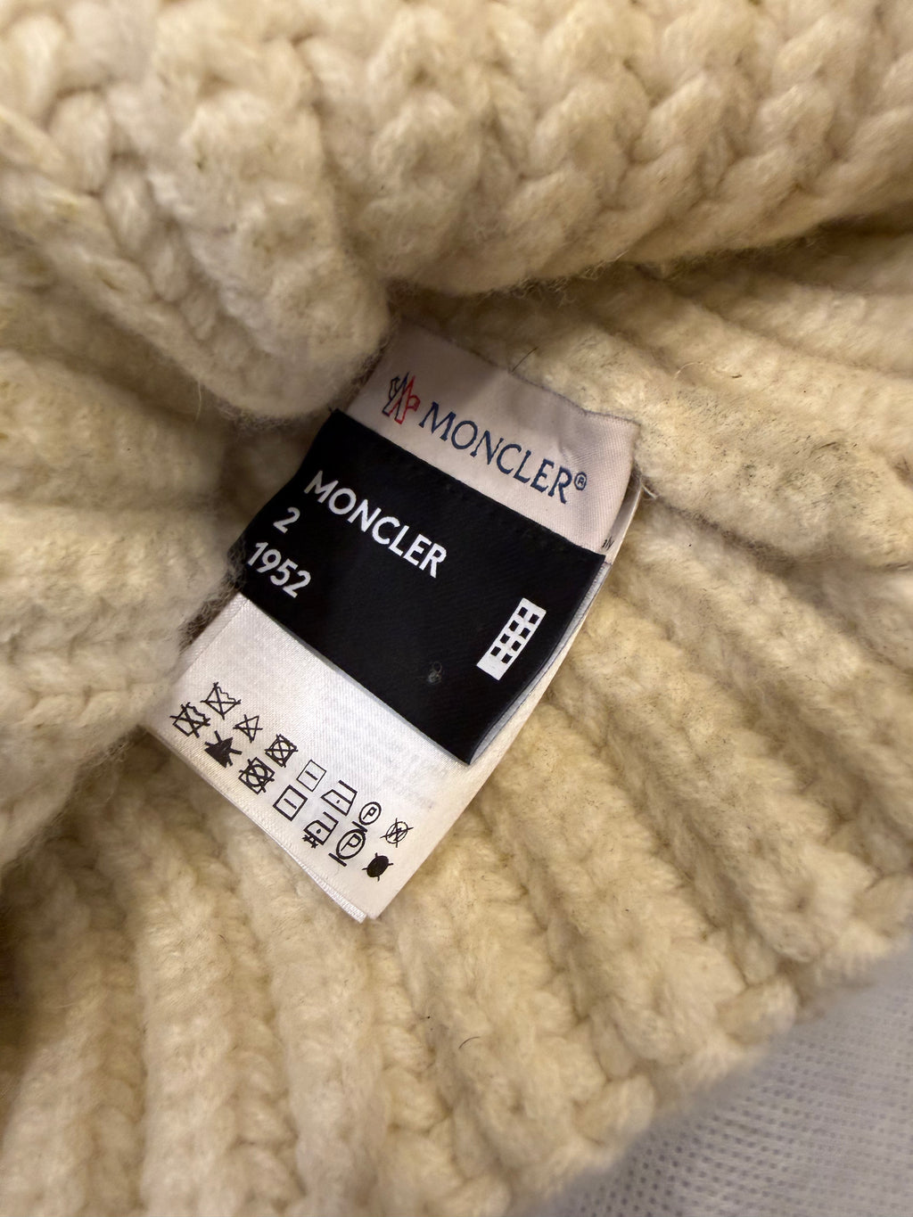 Moncler Oversized Logo Beanie - Beige