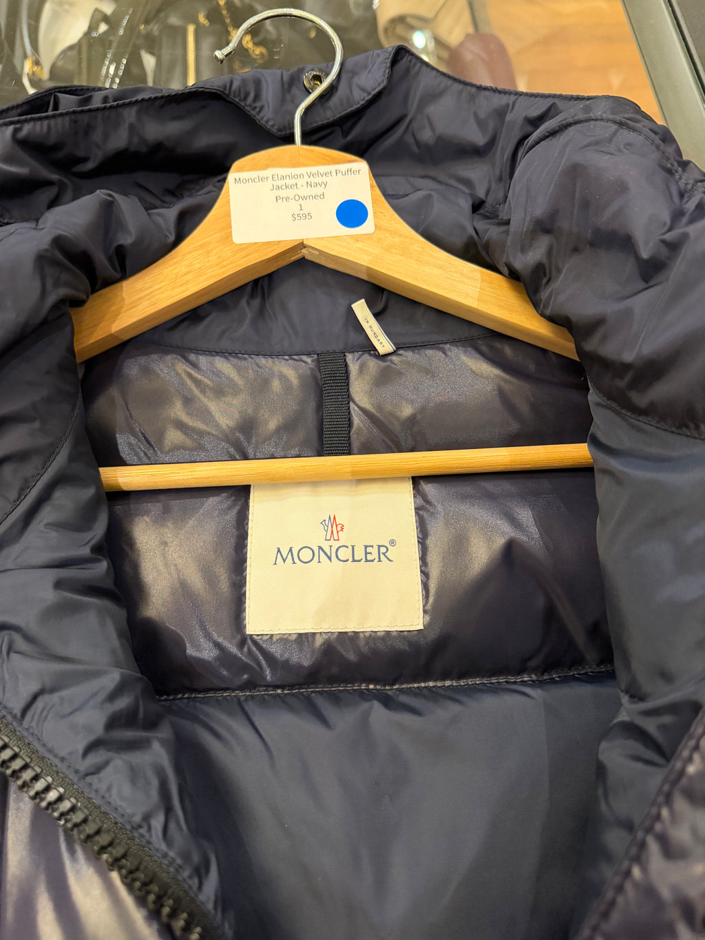 Moncler Elanion Velvet Puffer
Jacket - Navy