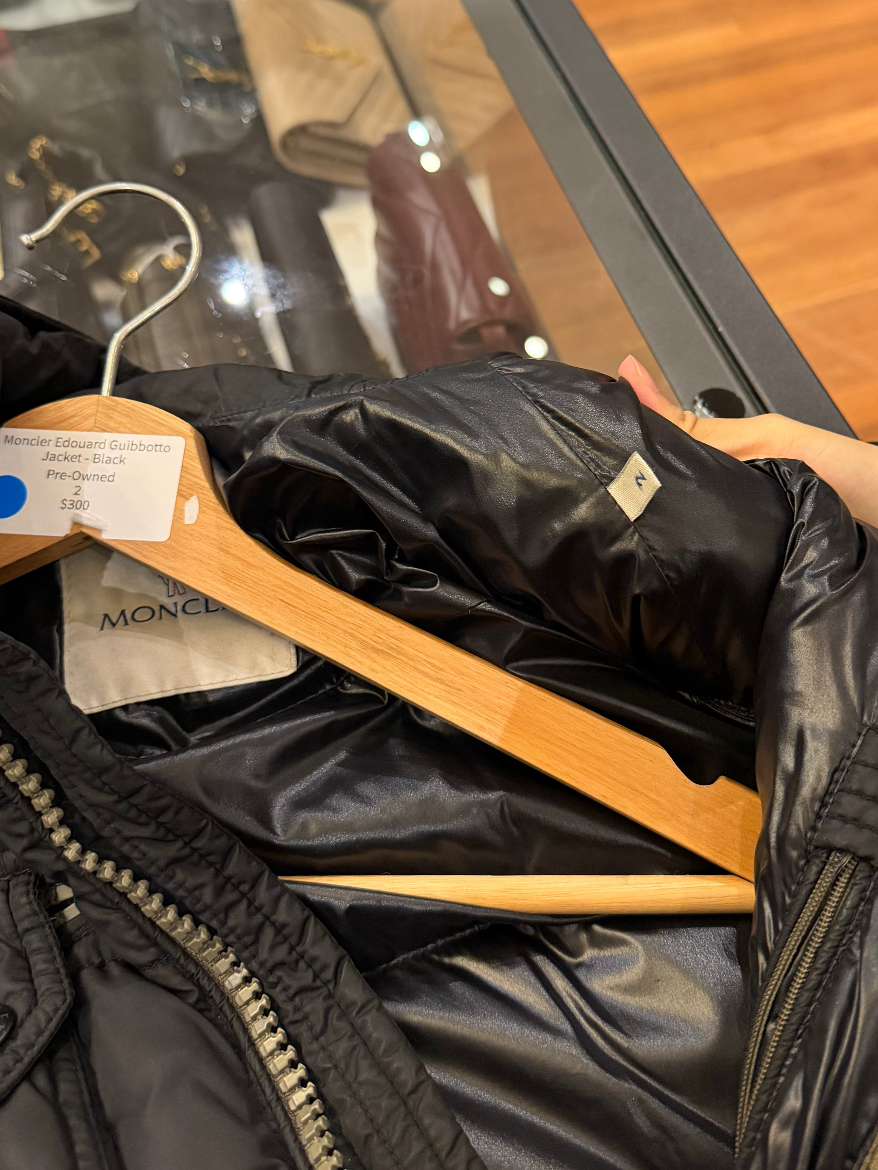 Moncler Edouard Guibbotto
Jacket - Black