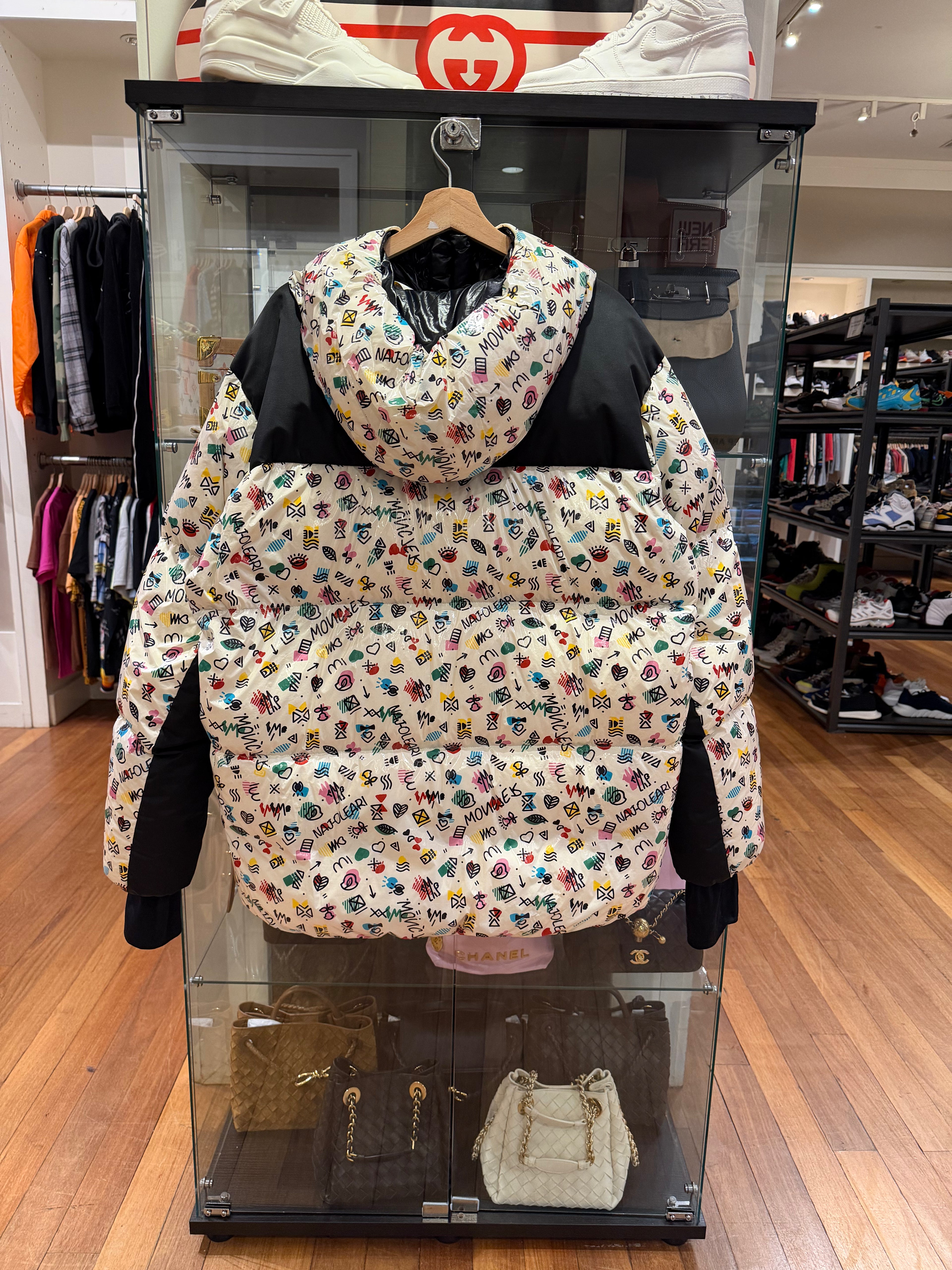 Moncler Genius 3 Grenoble
Mazod Graphic Down Puffer
Jacket