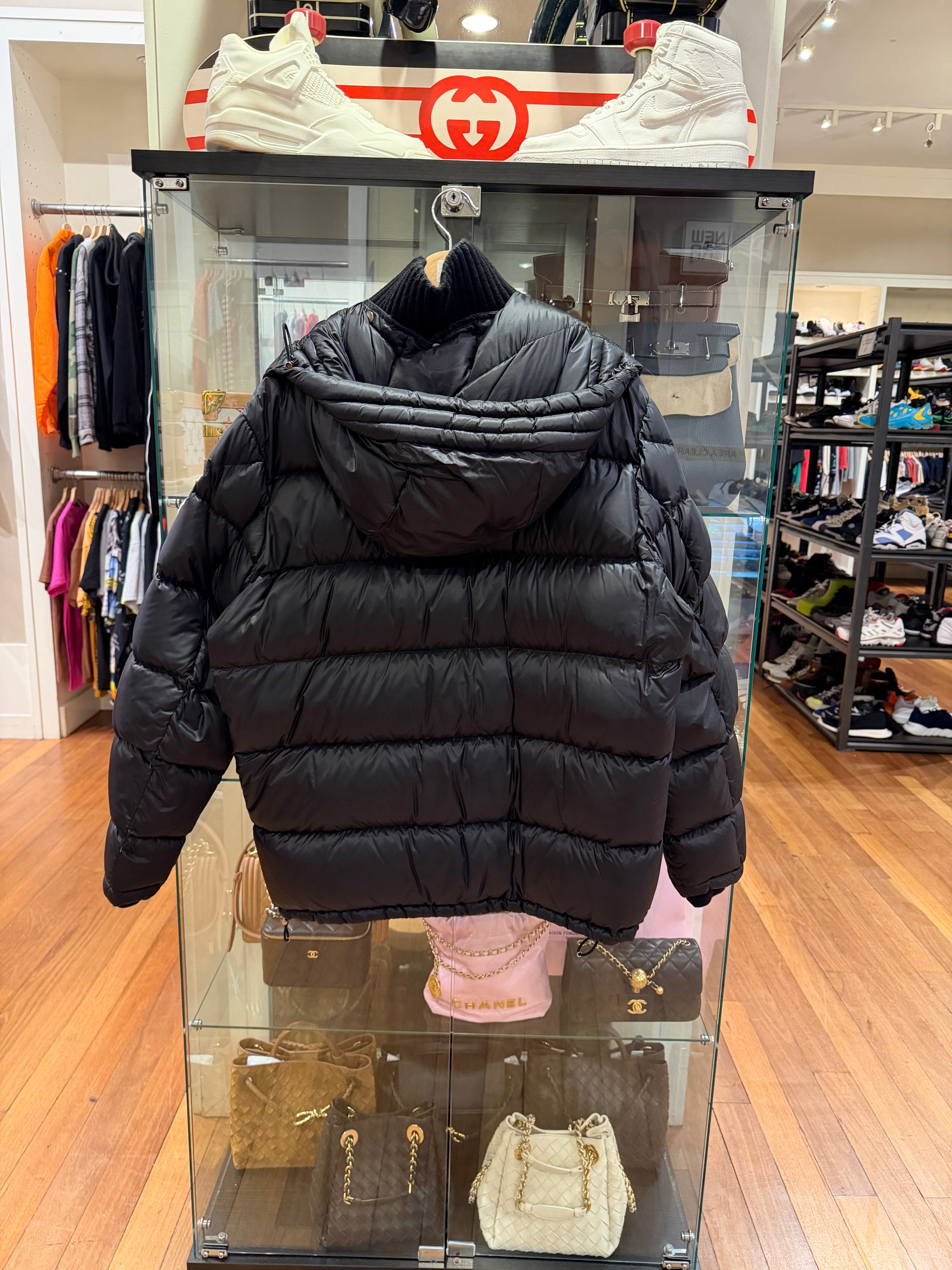 Moncler Pascal Giubbotto -
Black
